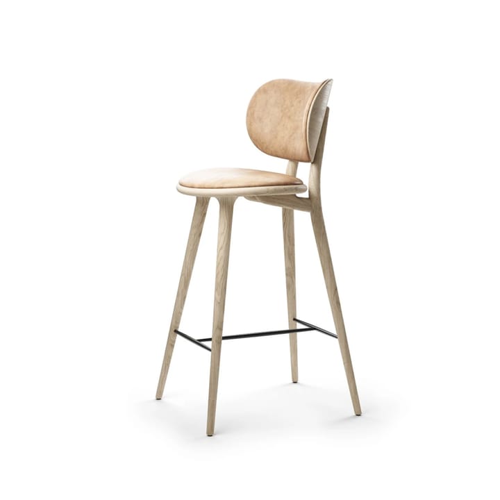 Mater High Stool Backrest barstol lav - skinn natural, matt lakkert eikestativ - Mater