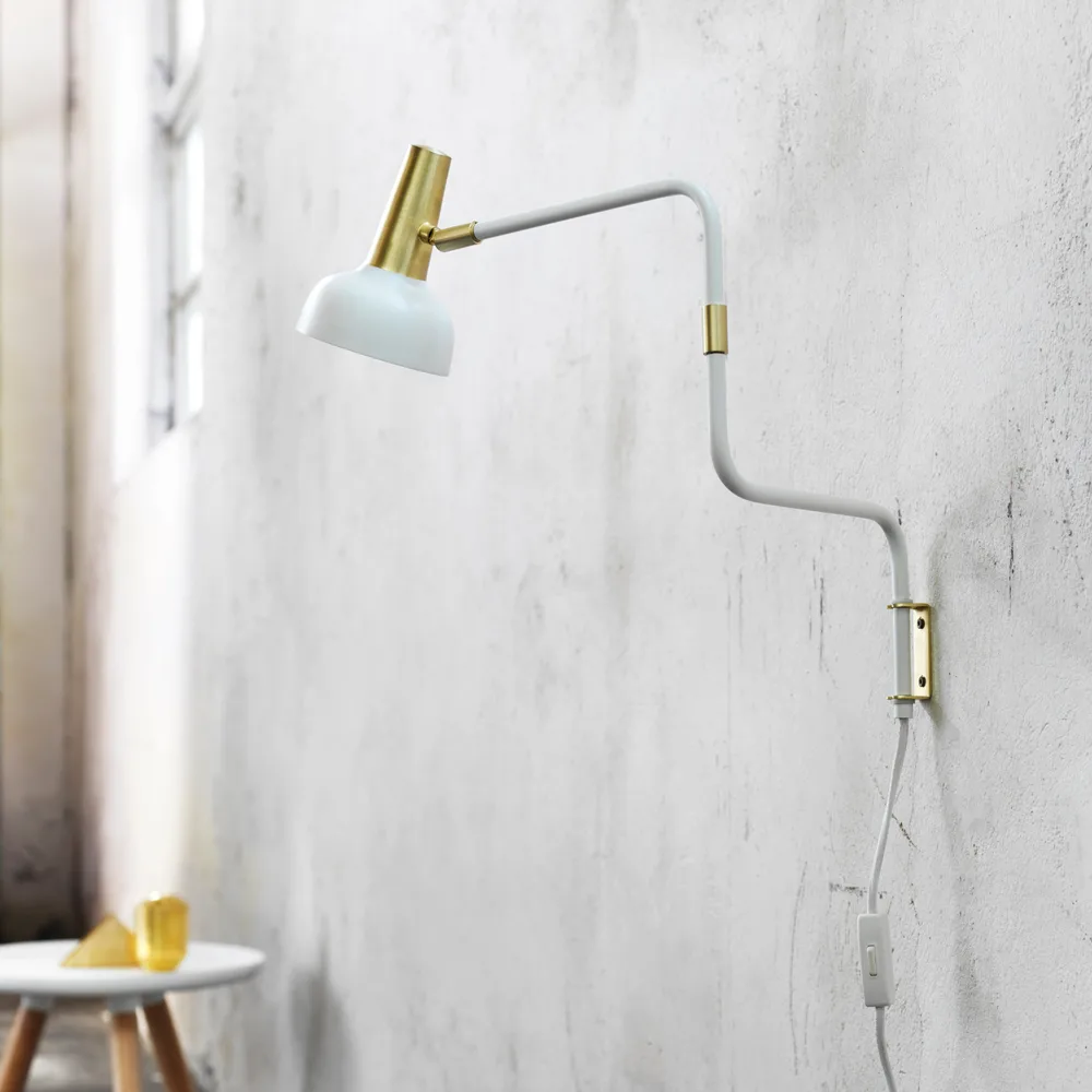 Ray bordlampe, white, detalj i eik på skjermen Mater