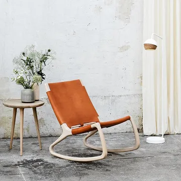 Ray gulvlampe - white, detalj i eik på skjermen - Mater