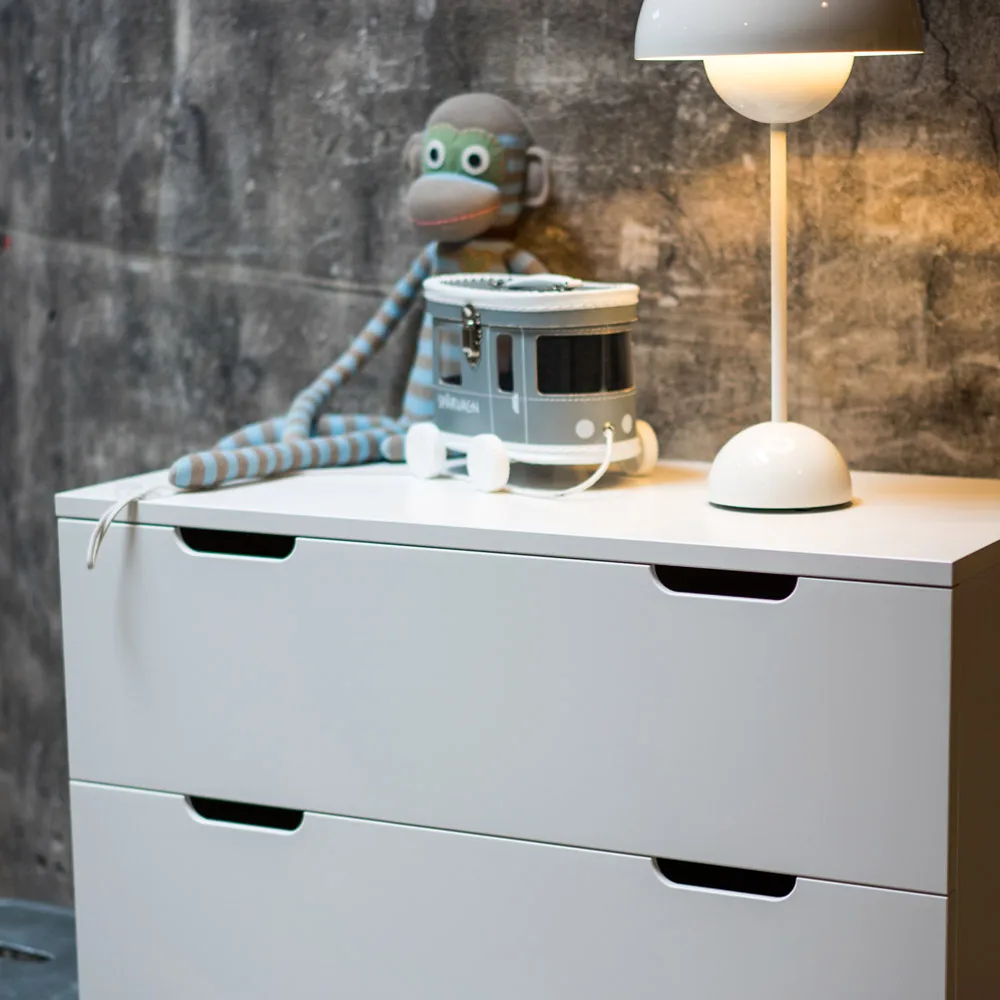 Aoko kommode 4 skuffer, Vitolakk Mavis