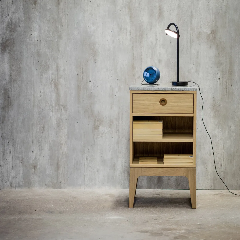 Höllviken nattbord, Lysegrå-hvit marmortopp-1 skuff Mavis