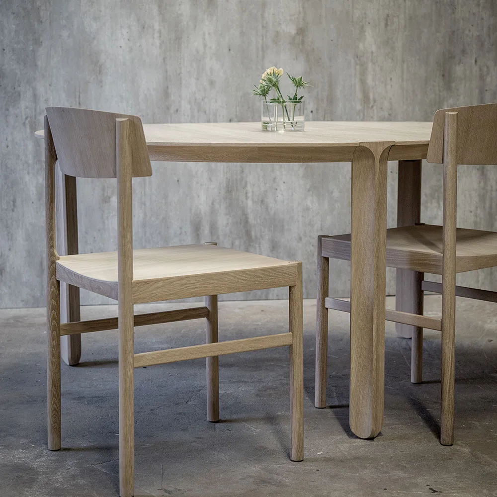 Rod stol, Hvit voksoljet eik Mavis