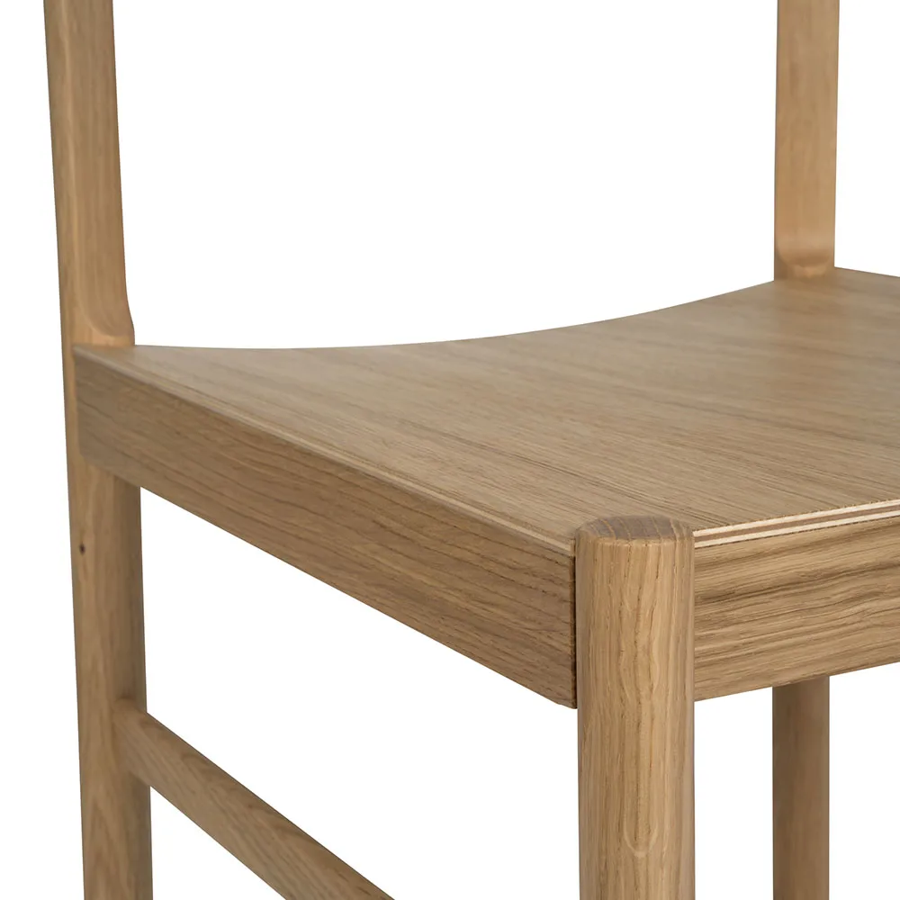 Rod stol, Hvitpigmentert mattlakkert eik Mavis