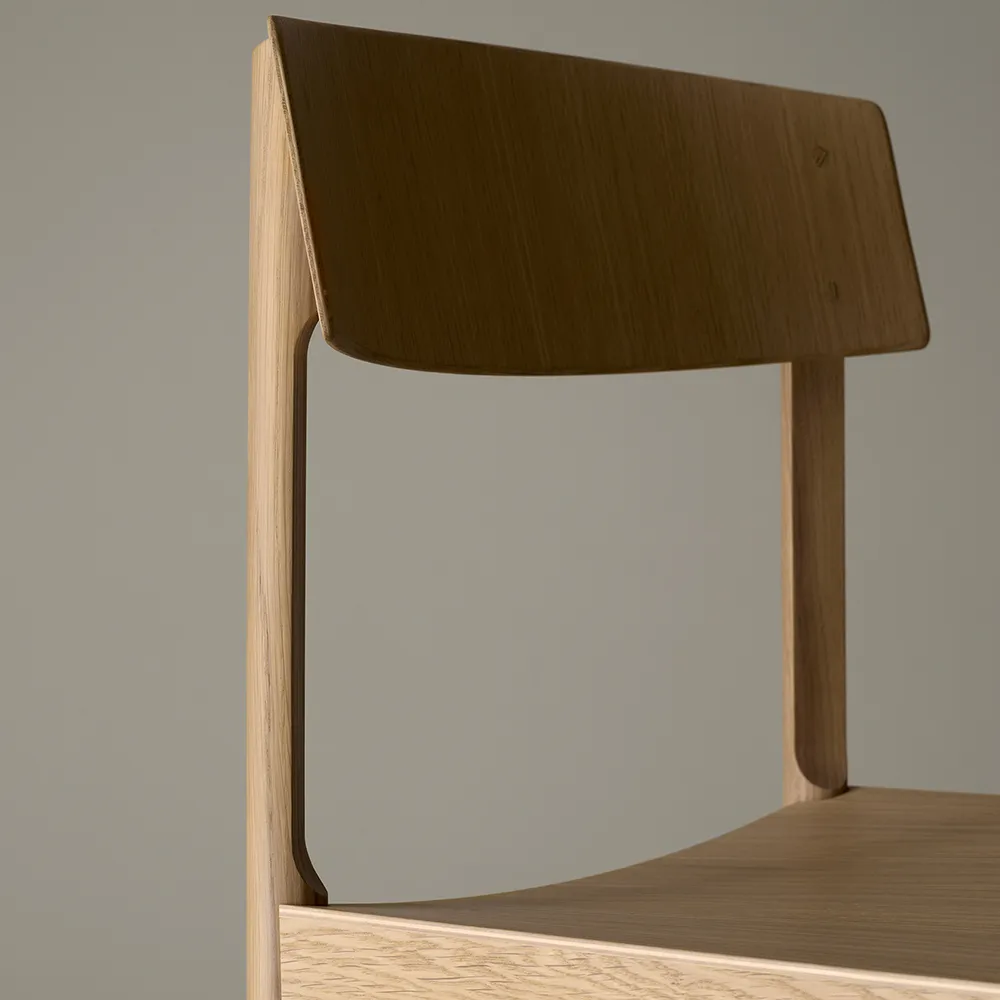 Rod stol, Hvitpigmentert mattlakkert eik Mavis