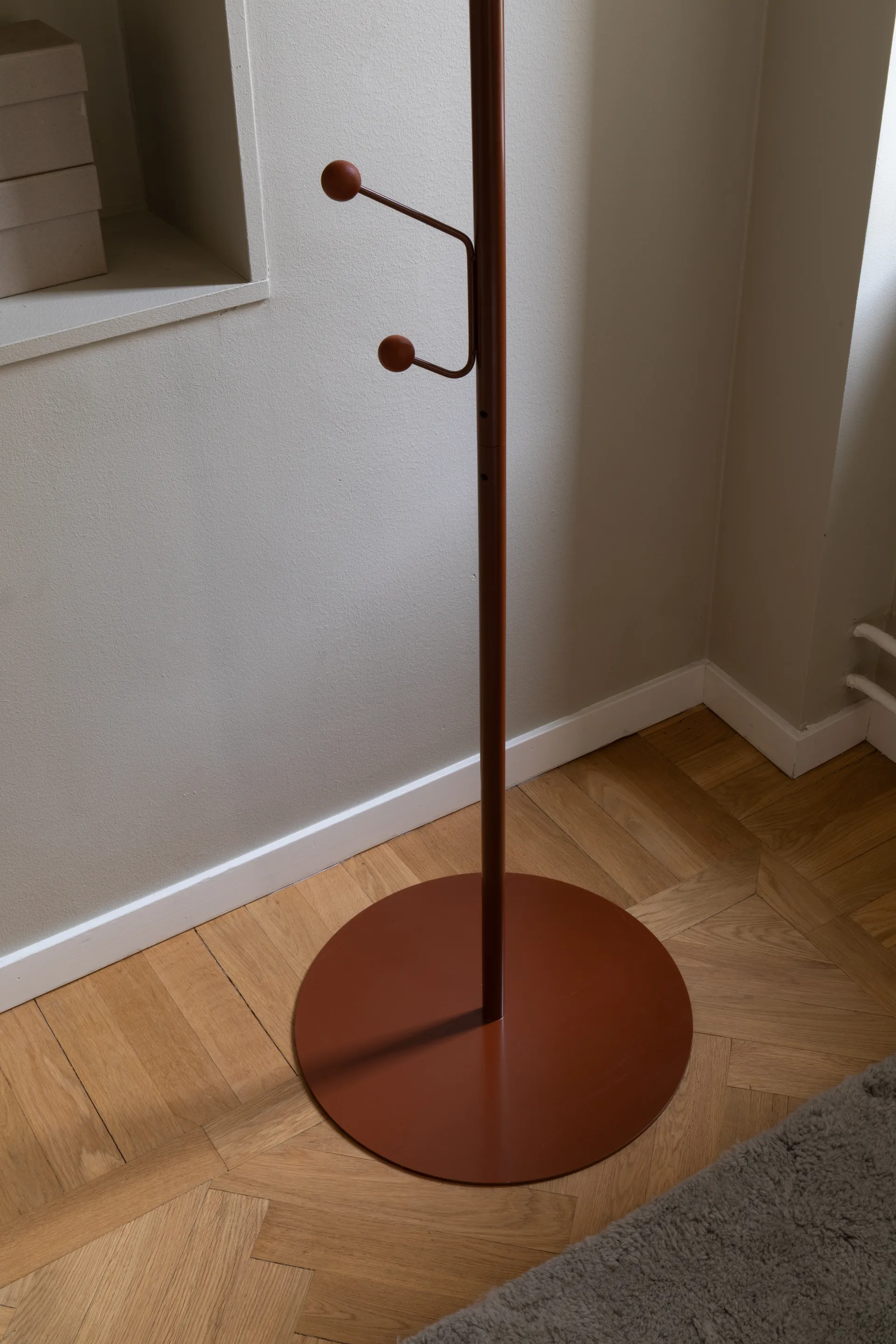 Bill Floor klesknagg, Kanel Maze