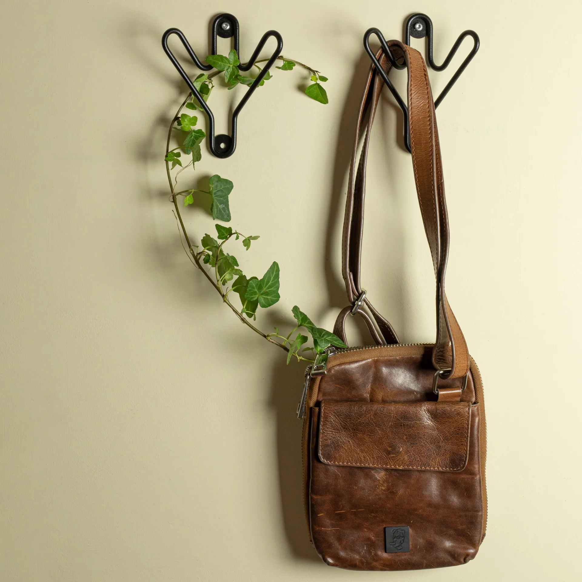 Buddy knagg, sort Maze