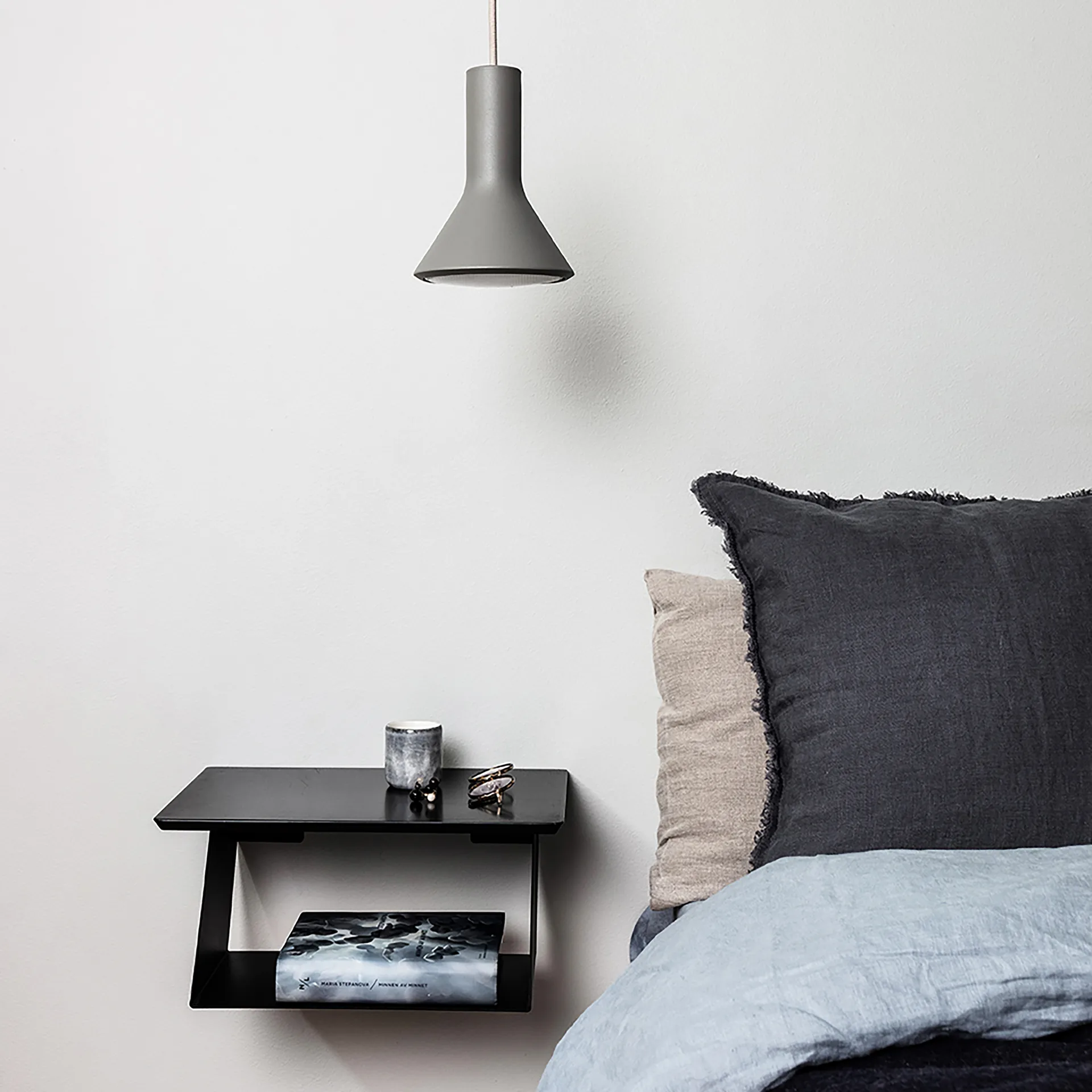 Edgy hylle, svart Maze