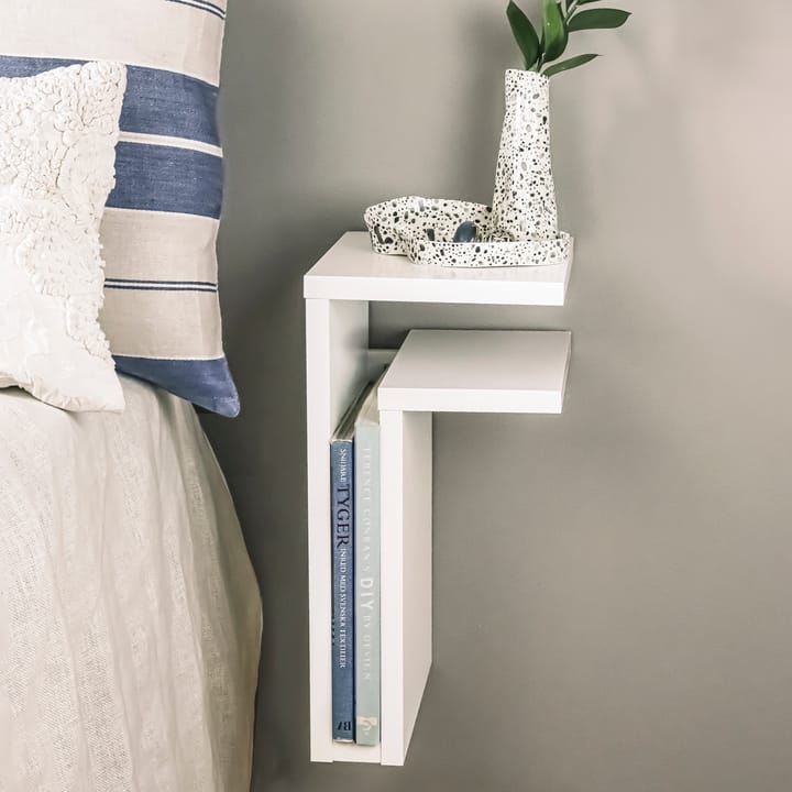 F-shelf hvit, hylle til høyre Maze
