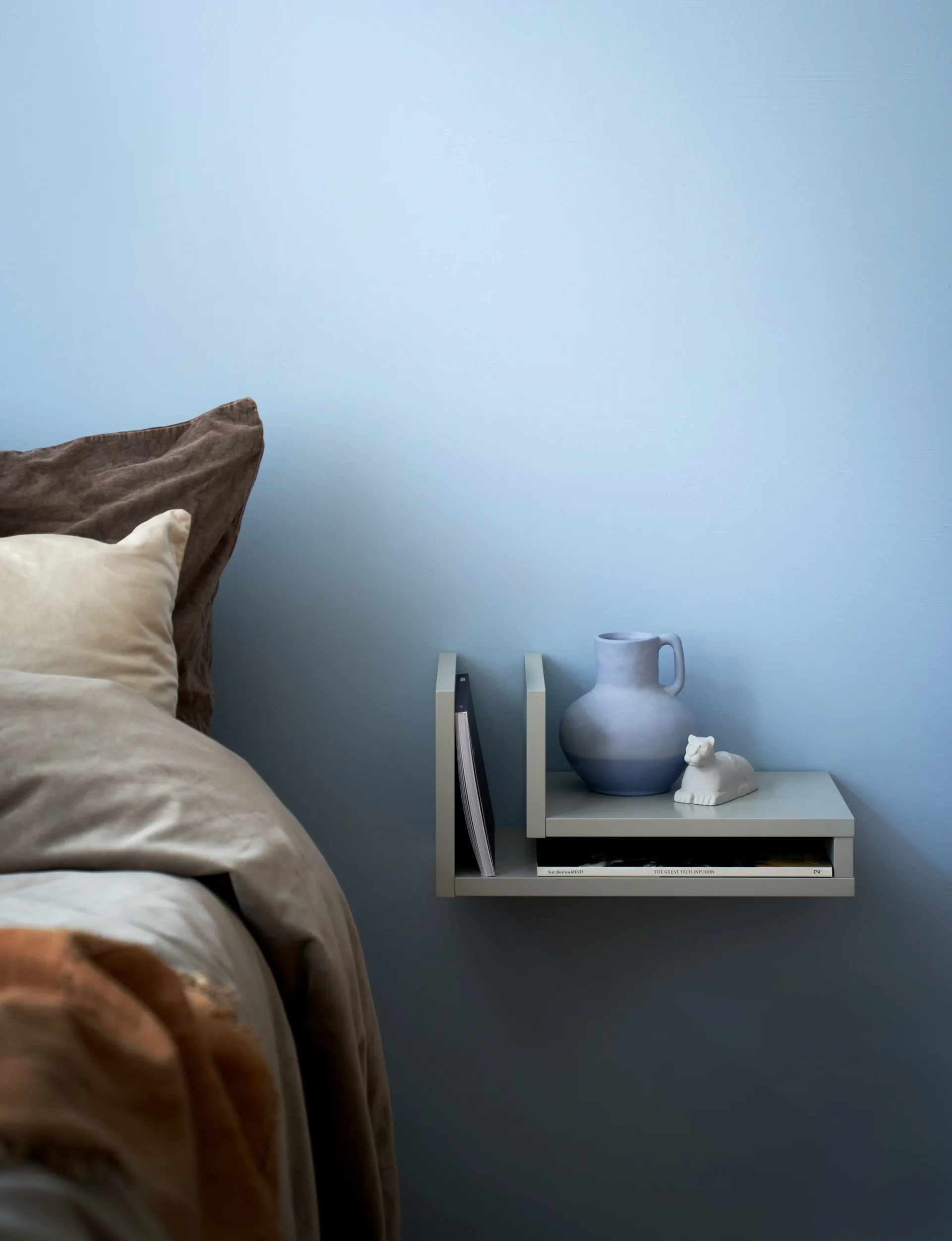 F-shelf vegghylle silk grey, Hylle til høyre Maze