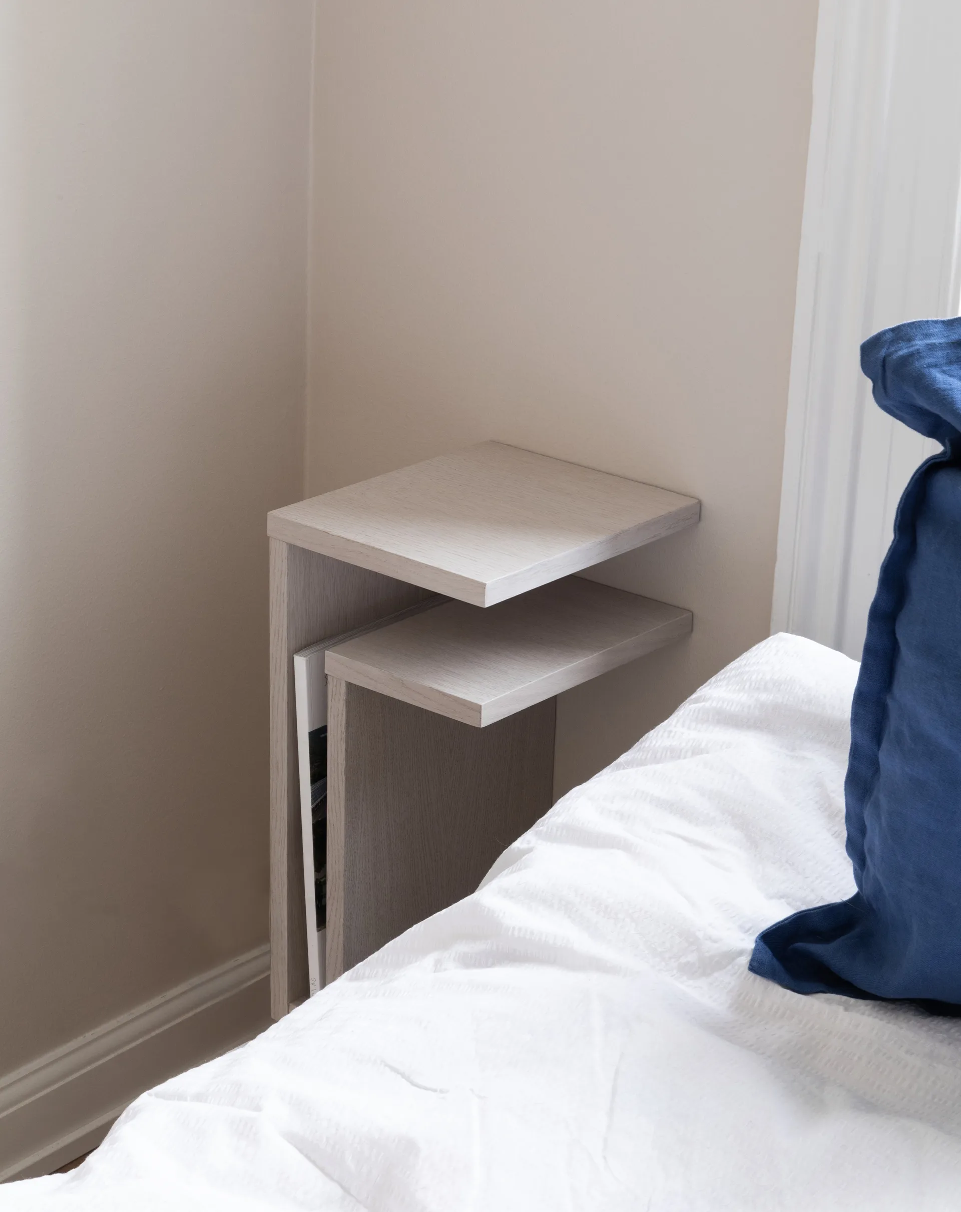 F-shelf vegghylle white oak, Hylle til høgre Maze