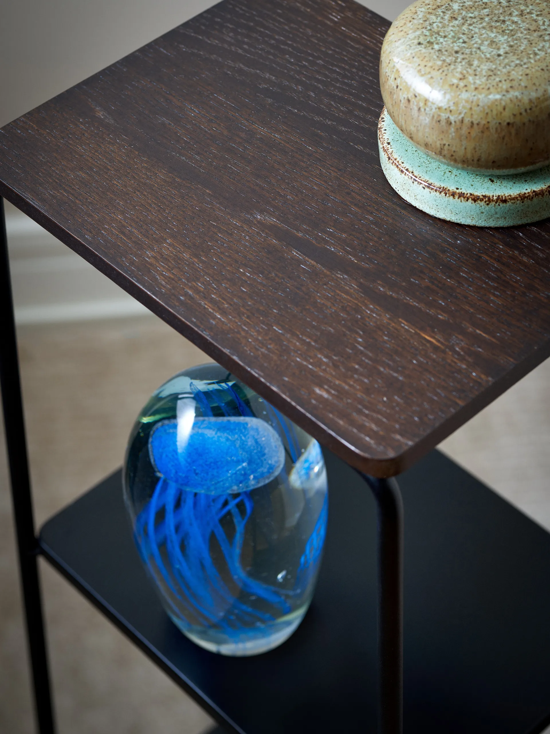 Mixrack Floor Shelf S hylle 26 x 19 x 57,2 cm, Stained oak-black Maze