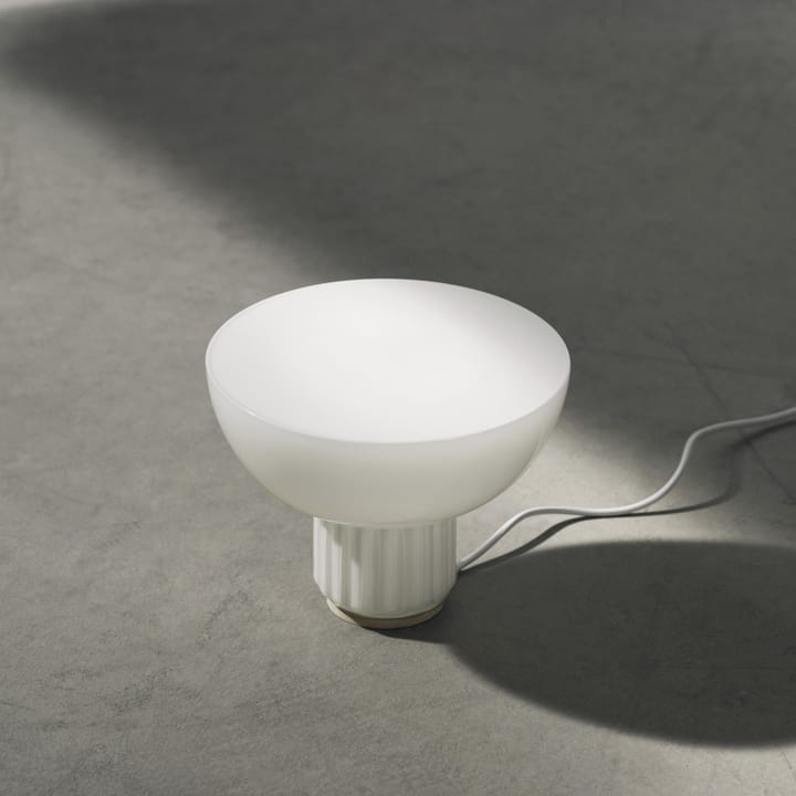 The Standard taklampe liten - hvit-opalglass - MENU