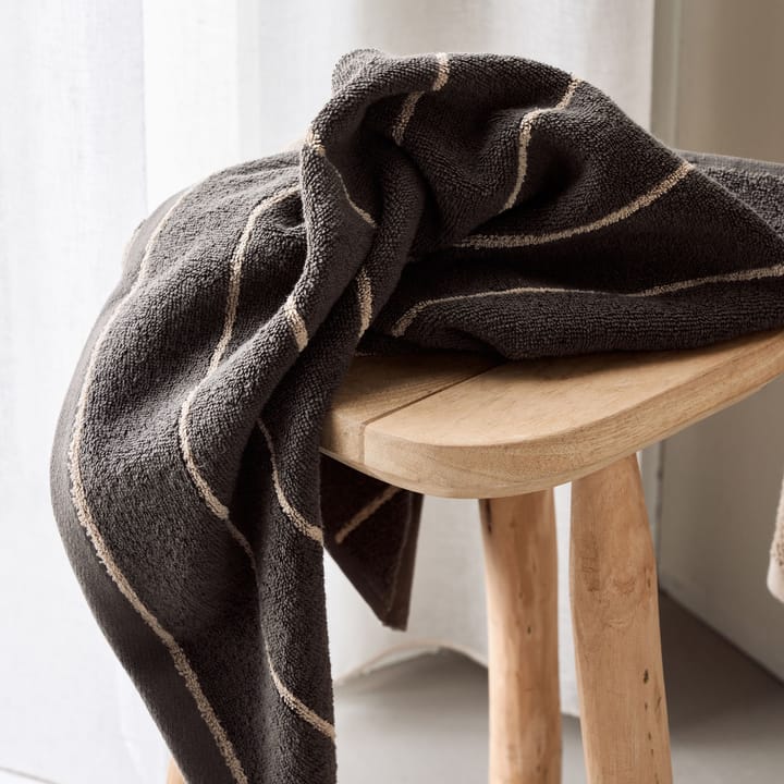 Stripe håndkle 50x100 cm 2-pakning, Army Meraki