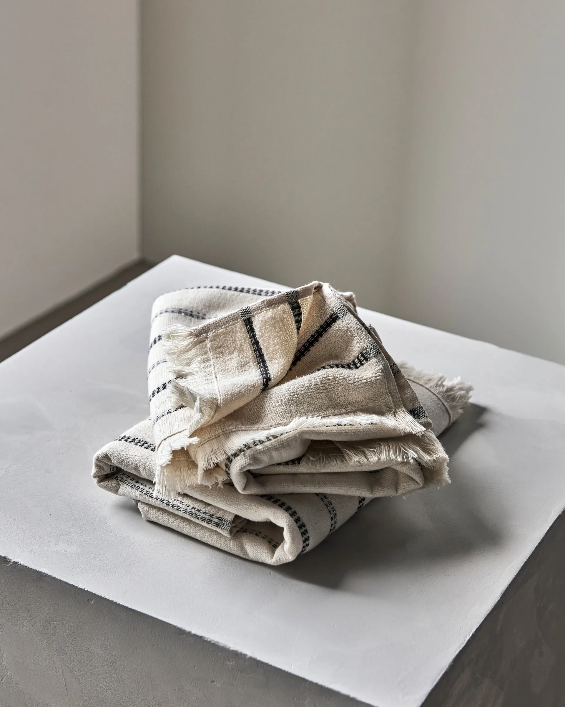 True håndkle 2 deler, Off-White-svart, 50x100 cm Meraki