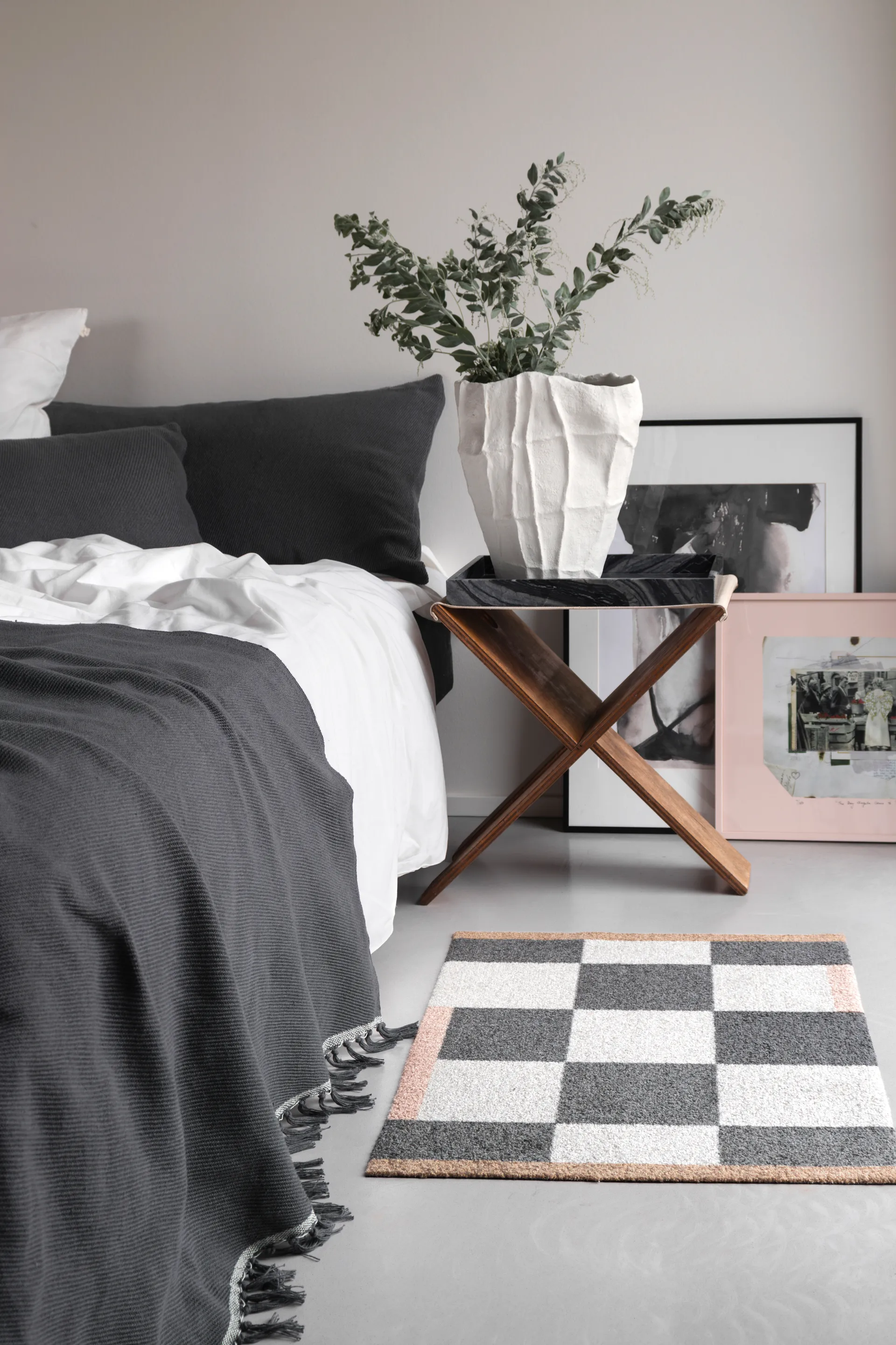 Bohemia sengeteppe, Anthracite, 220x250 cm Mette Ditmer