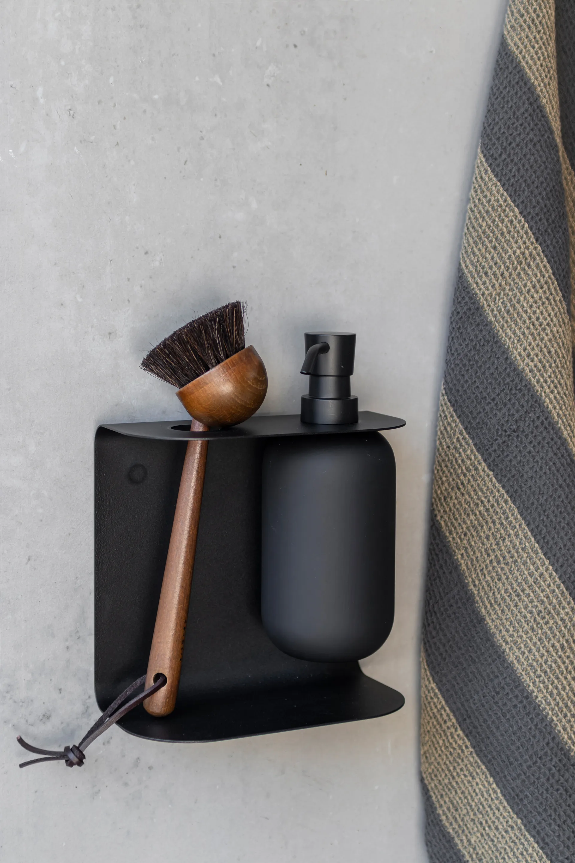 Carry vegghengt holder dobbel, Black Mette Ditmer