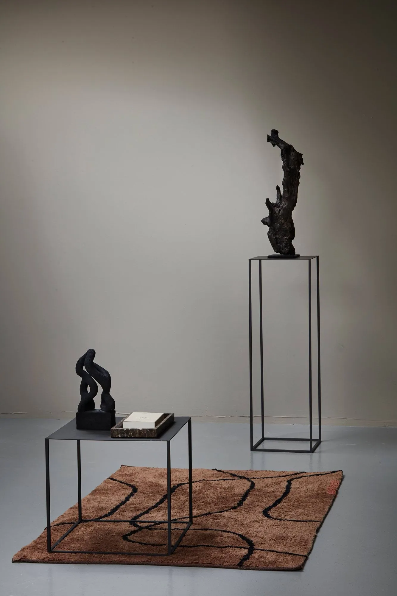 Cubic pidestall, Svart, 29x29x90 cm Mette Ditmer