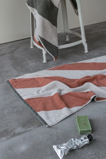 Diagonal baderomsmatte 50x80 cm - Brick - Mette Ditmer