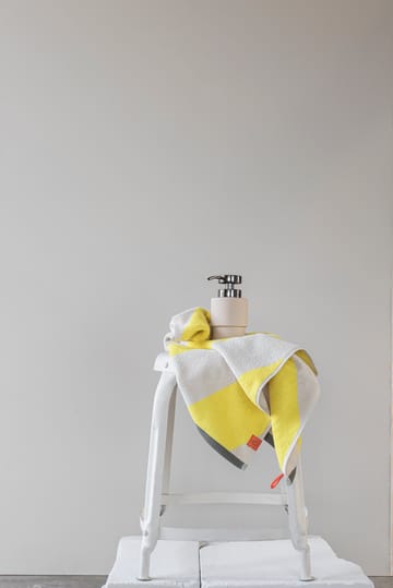 Diagonal håndkle - Yellow, 70x133 cm - Mette Ditmer