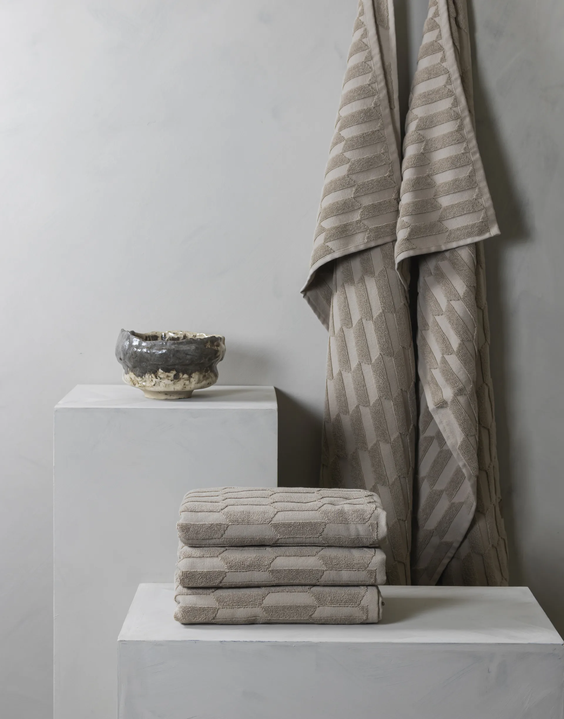 Geo badehåndkle 70 x 133 cm, Sand Mette Ditmer