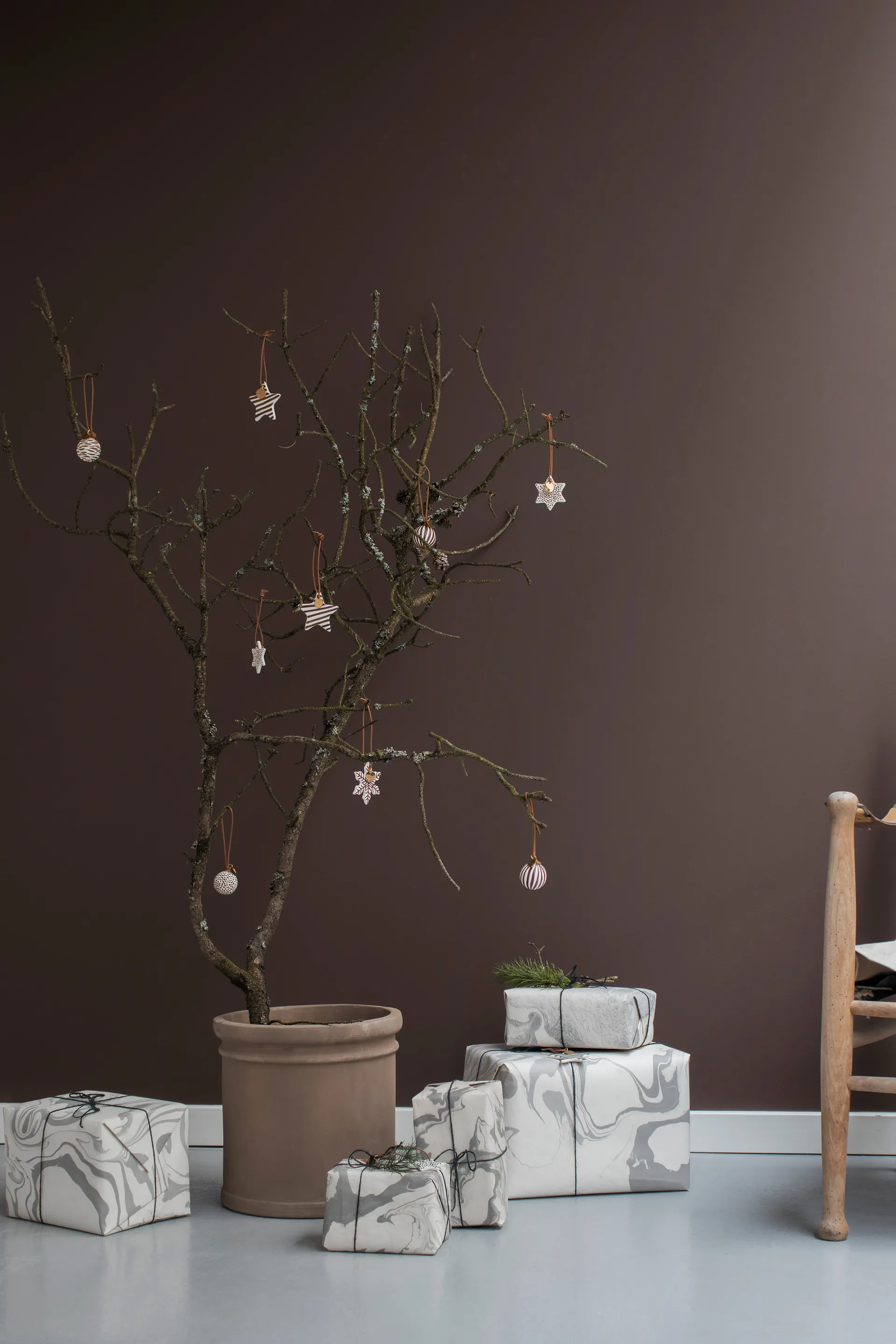 Globe juletrekule 3 deler, Walnut Mette Ditmer