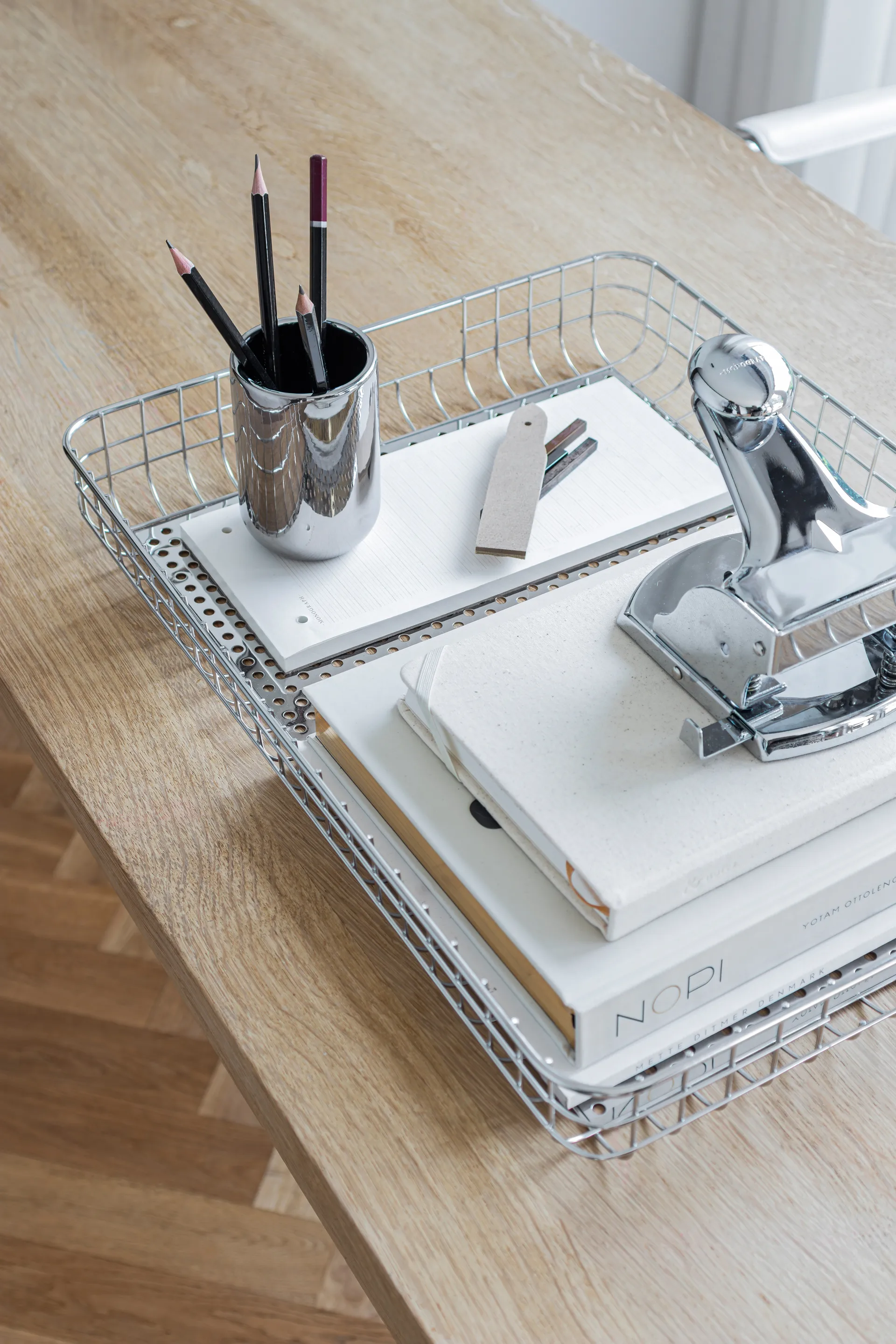 Lift serveringsbrett 33,5x45,5 cm, Chrome Mette Ditmer