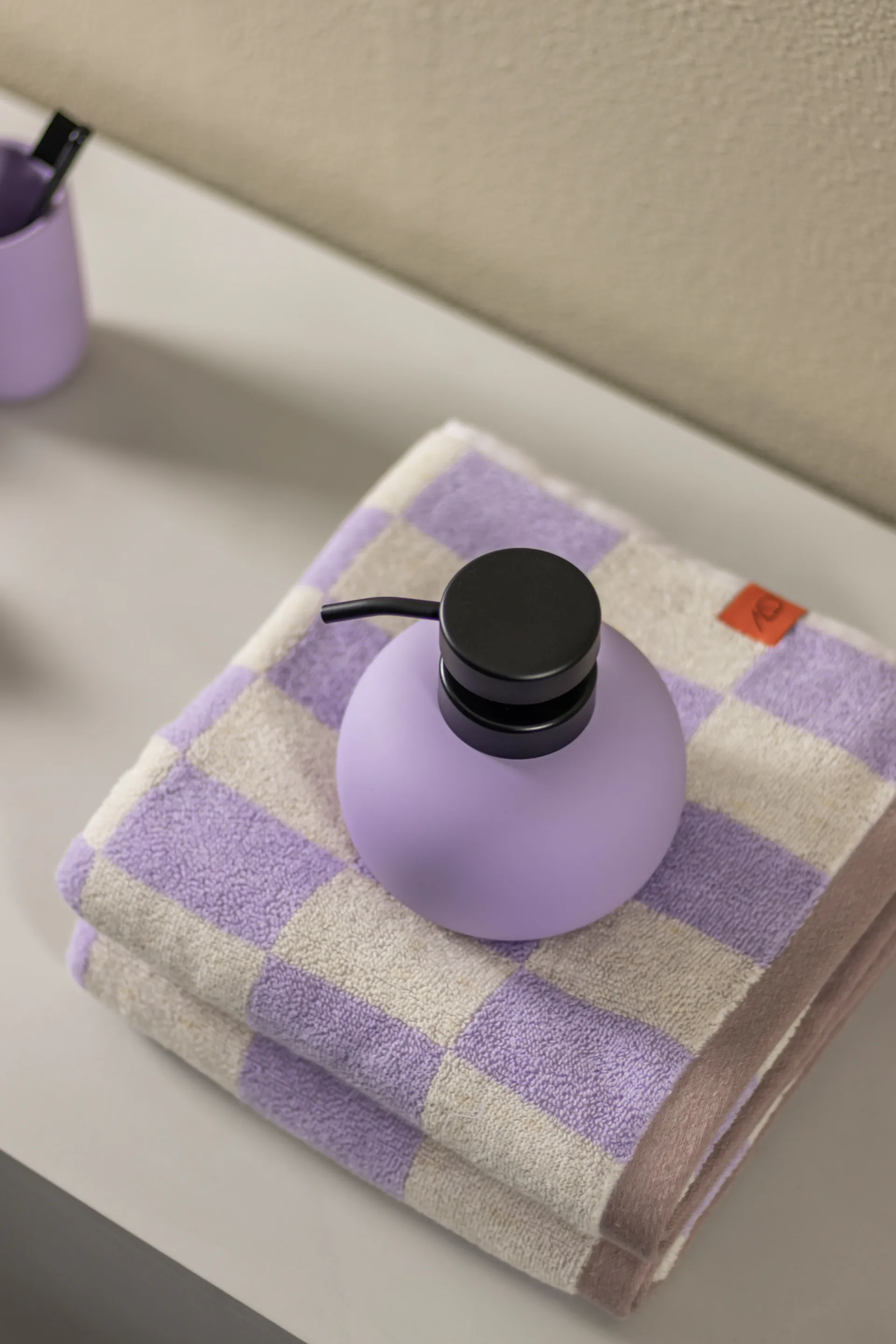 Lotus såpedispenser, Light lilac Mette Ditmer