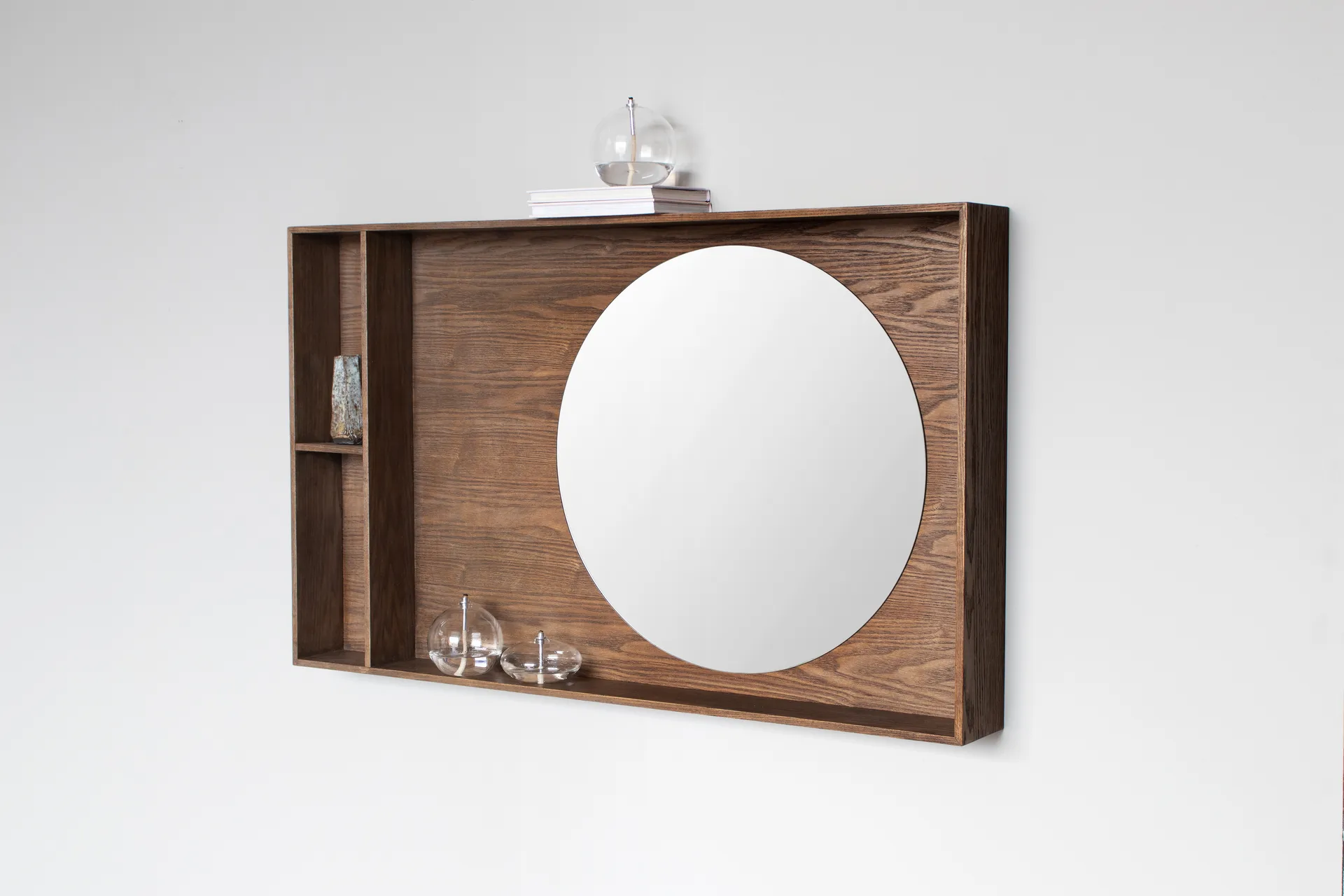 Show-me speil med hylle large, Dark oiled Mette Ditmer