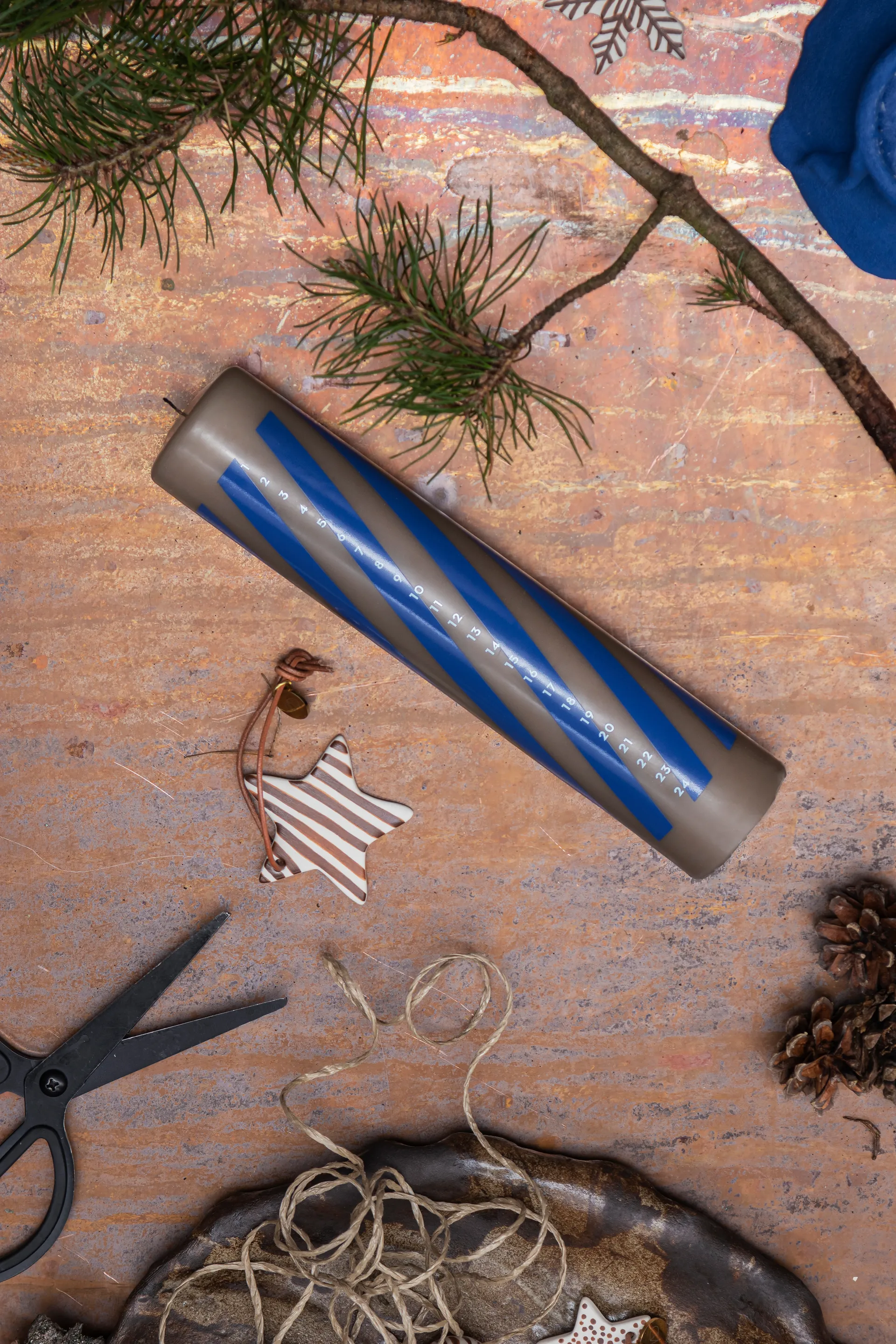 Twentyfour kalenderlys 25 cm, Cobalt Mette Ditmer