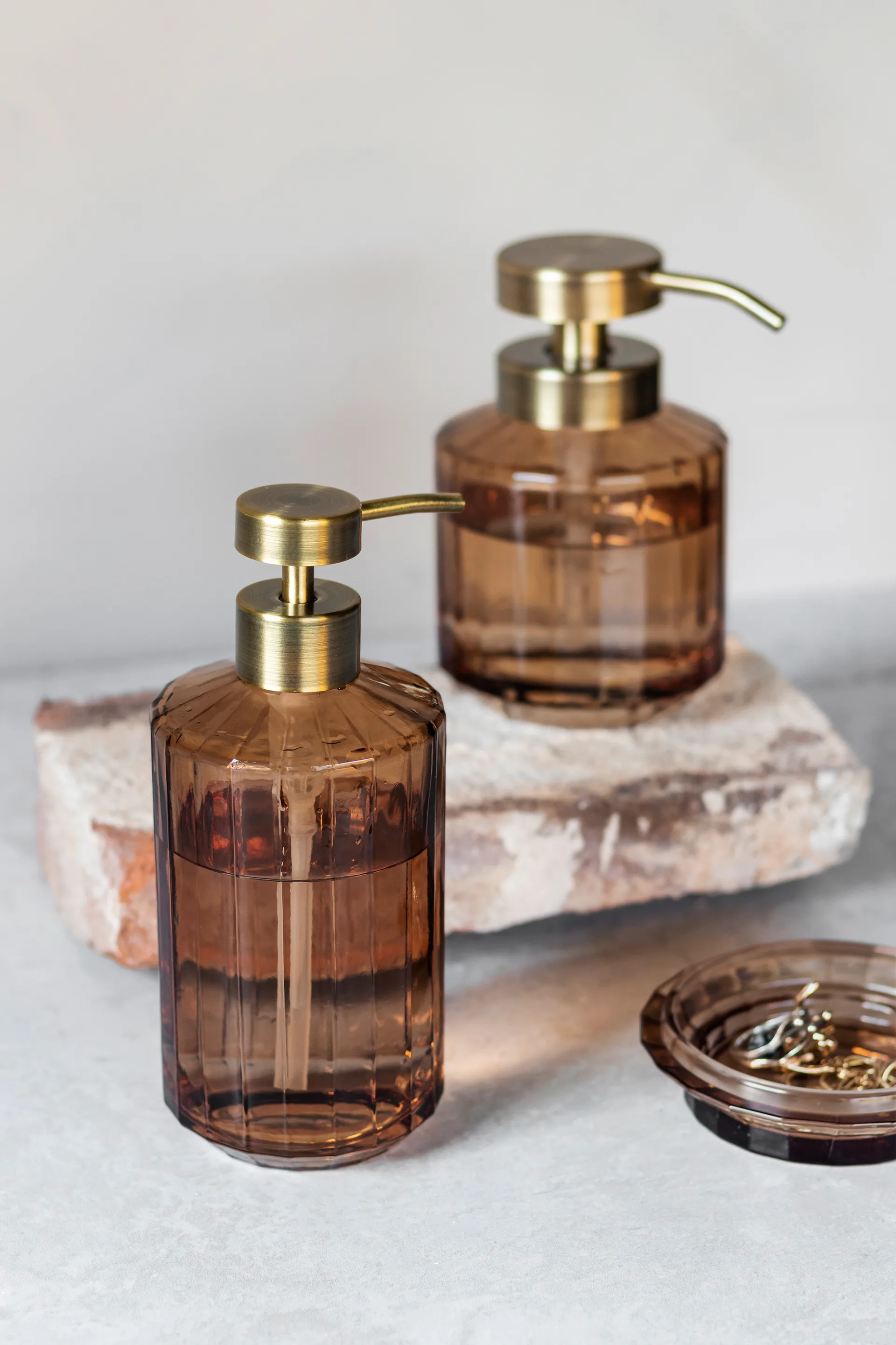 Vision såpepumpe høy, Latte Mette Ditmer