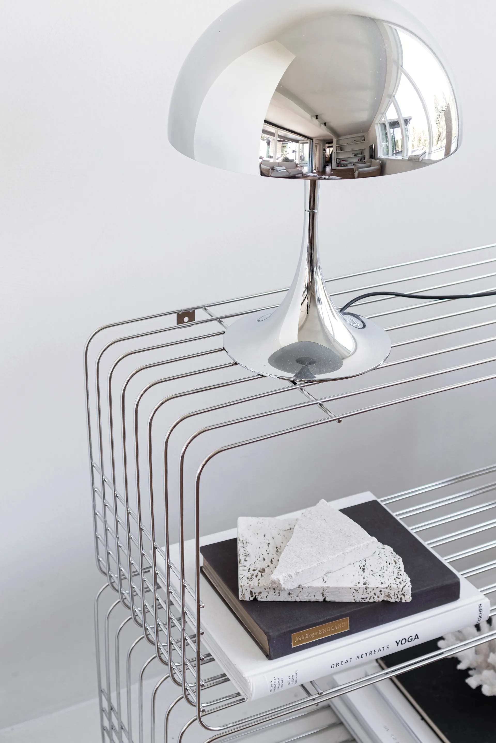 Wire hylle, Chrome, 31x70x26 cm Mette Ditmer