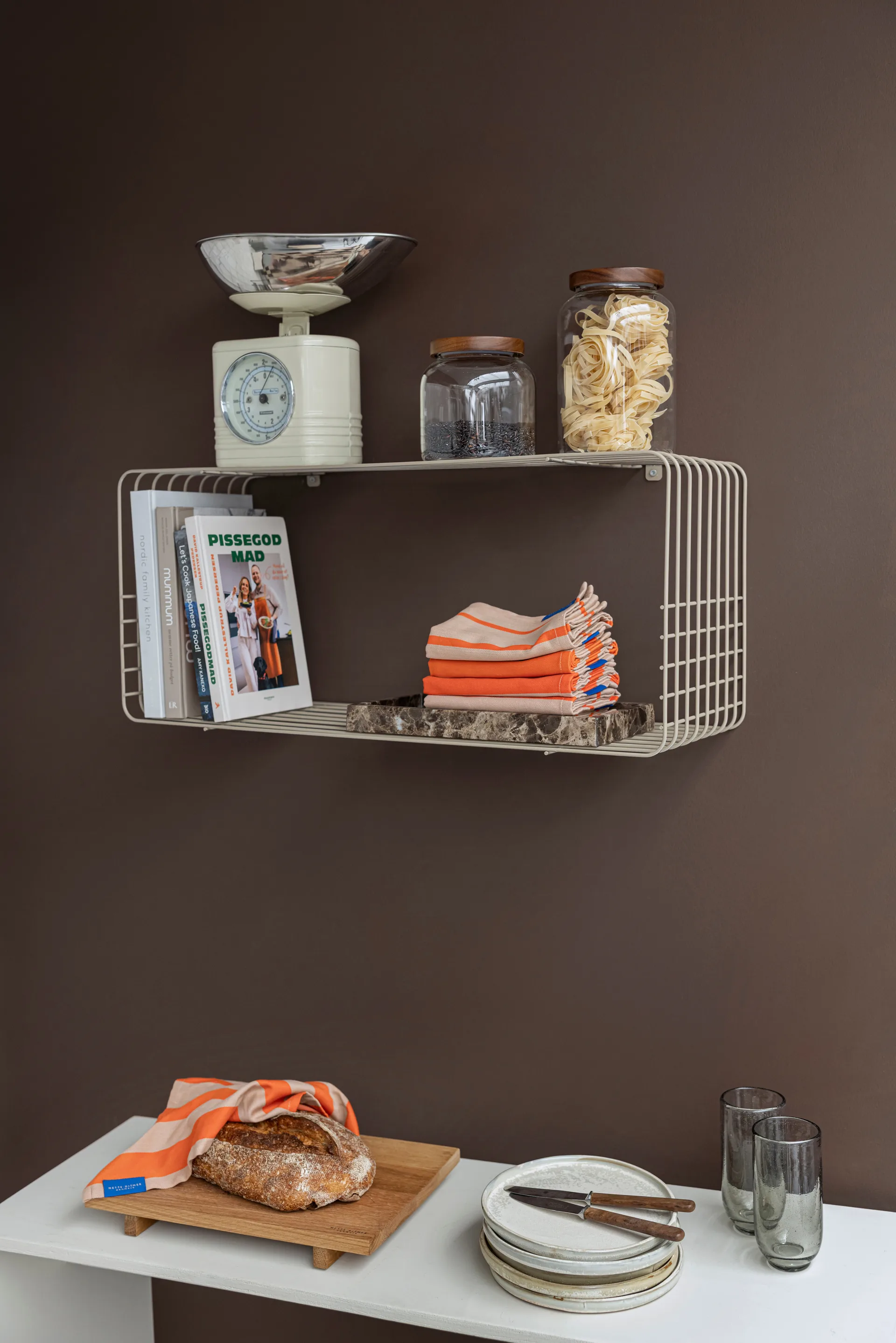 Wire hylle, Sand, 31x70x26 cm Mette Ditmer