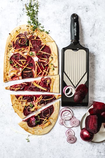 Speciality V-Slicer grønnsaksskjærer julienne blad - Black - Microplane
