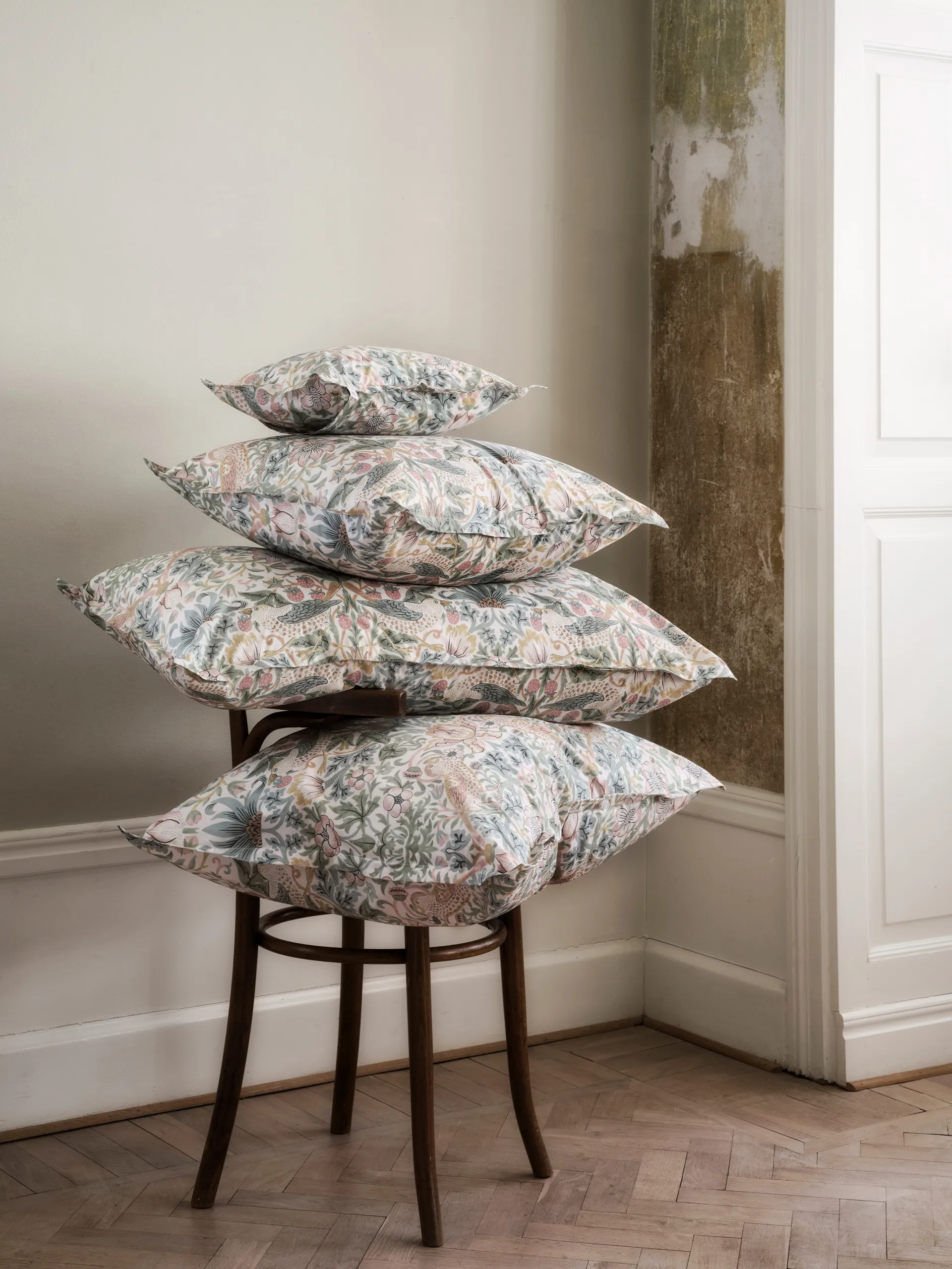 Morris & Co. Strawberry Thief Dynetrekk, Grønn, 140x220 cm Mille Notti