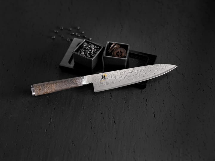 Svart 5000MCD 67 kokkekniv gyutoh 24 cm, Damaskus-svart lønn Miyabi