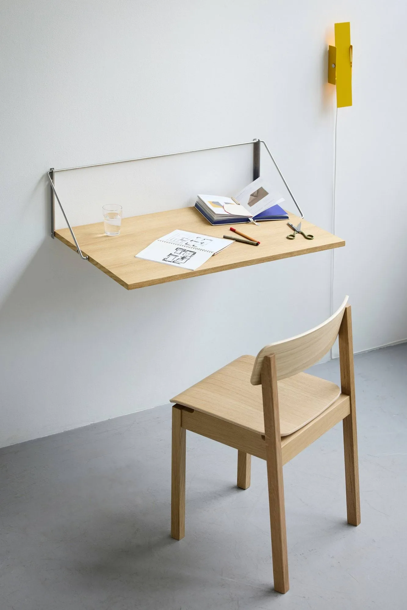 Everyday Chair stol , Lakkert eik MOEBE