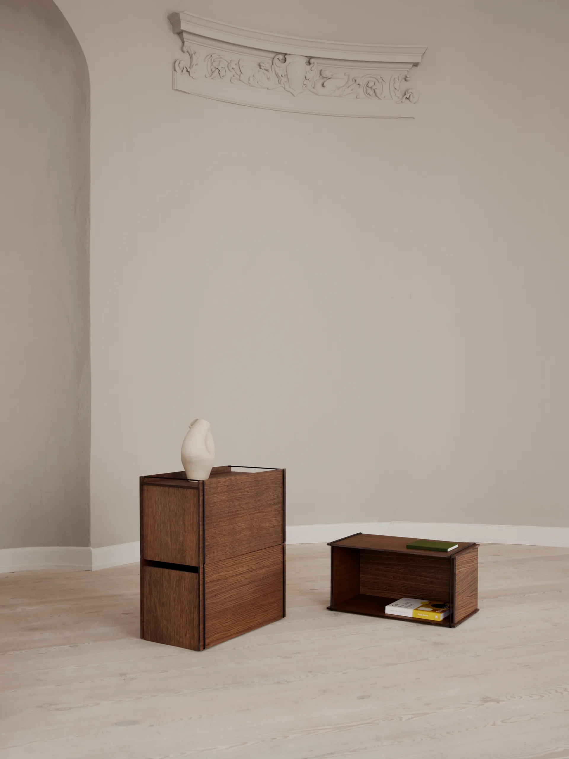 Moebe oppbevaringsboks, Smoked oak-black MOEBE