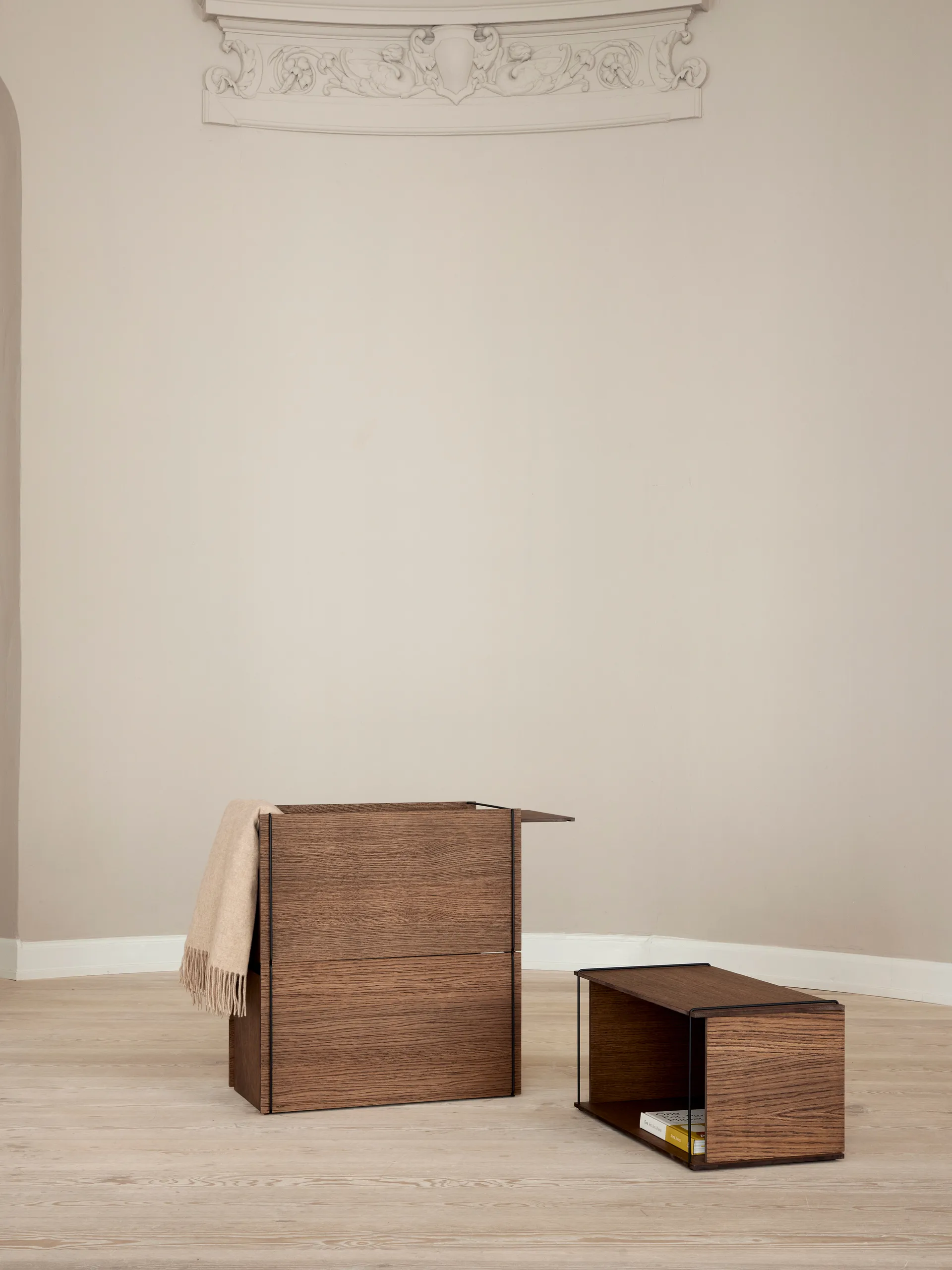 Moebe oppbevaringsboks, Smoked oak-black MOEBE