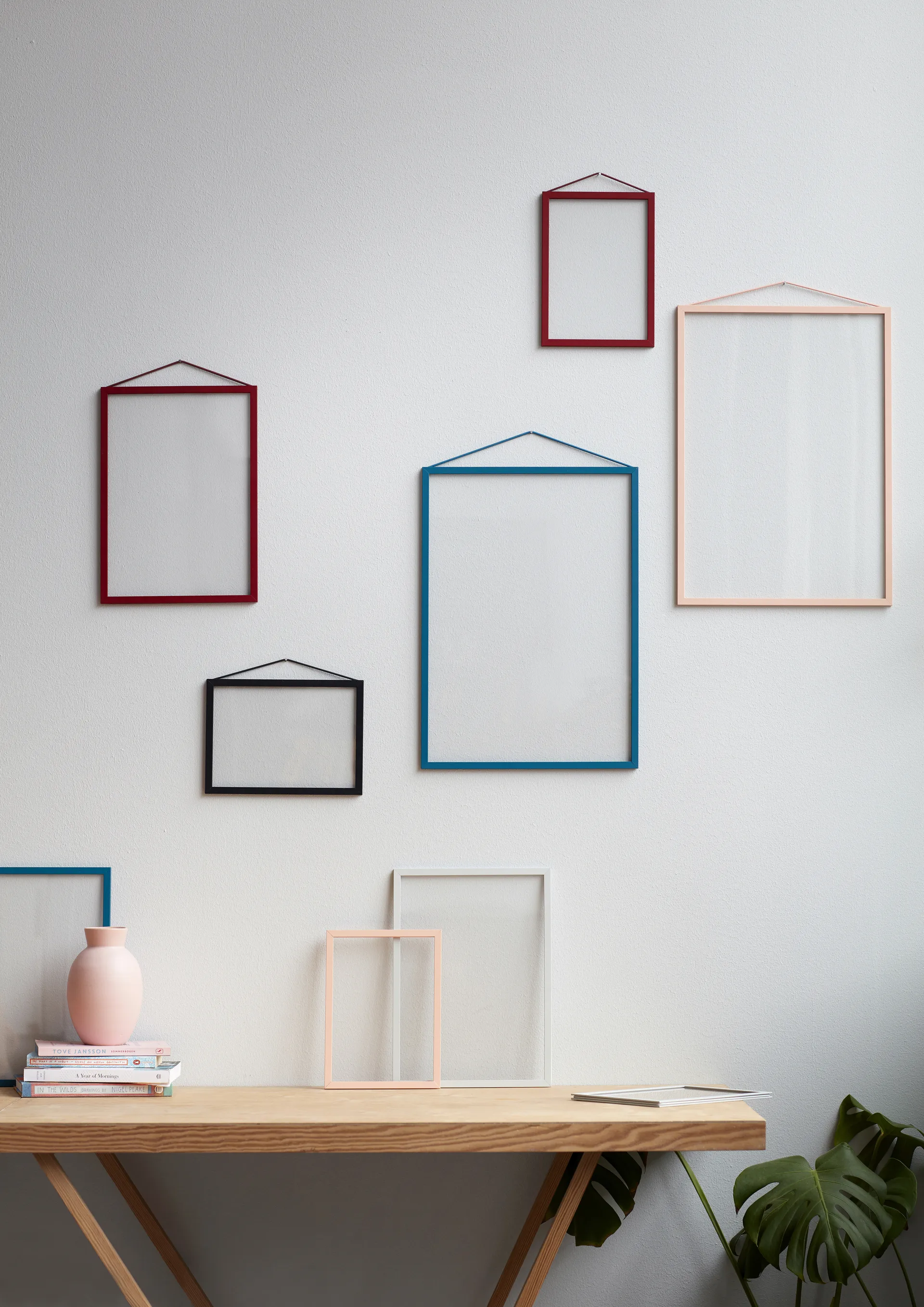 Moebe ramme A5 16,5 x 22,7 cm, Transparent, Red MOEBE