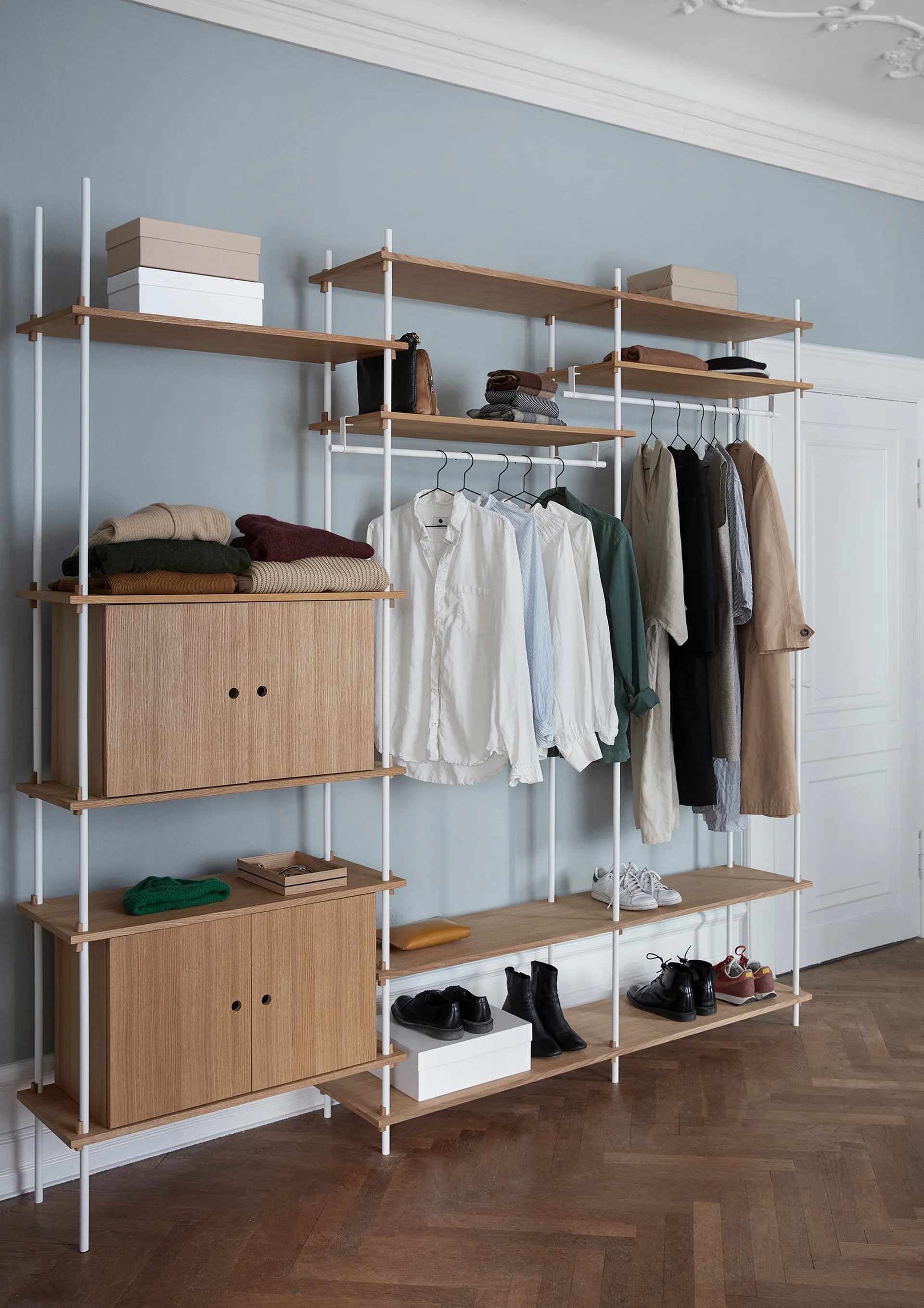 Shelving System hylle med skap, Røkt eik-white, 163x85x35 cm, S.85.2.C MOEBE