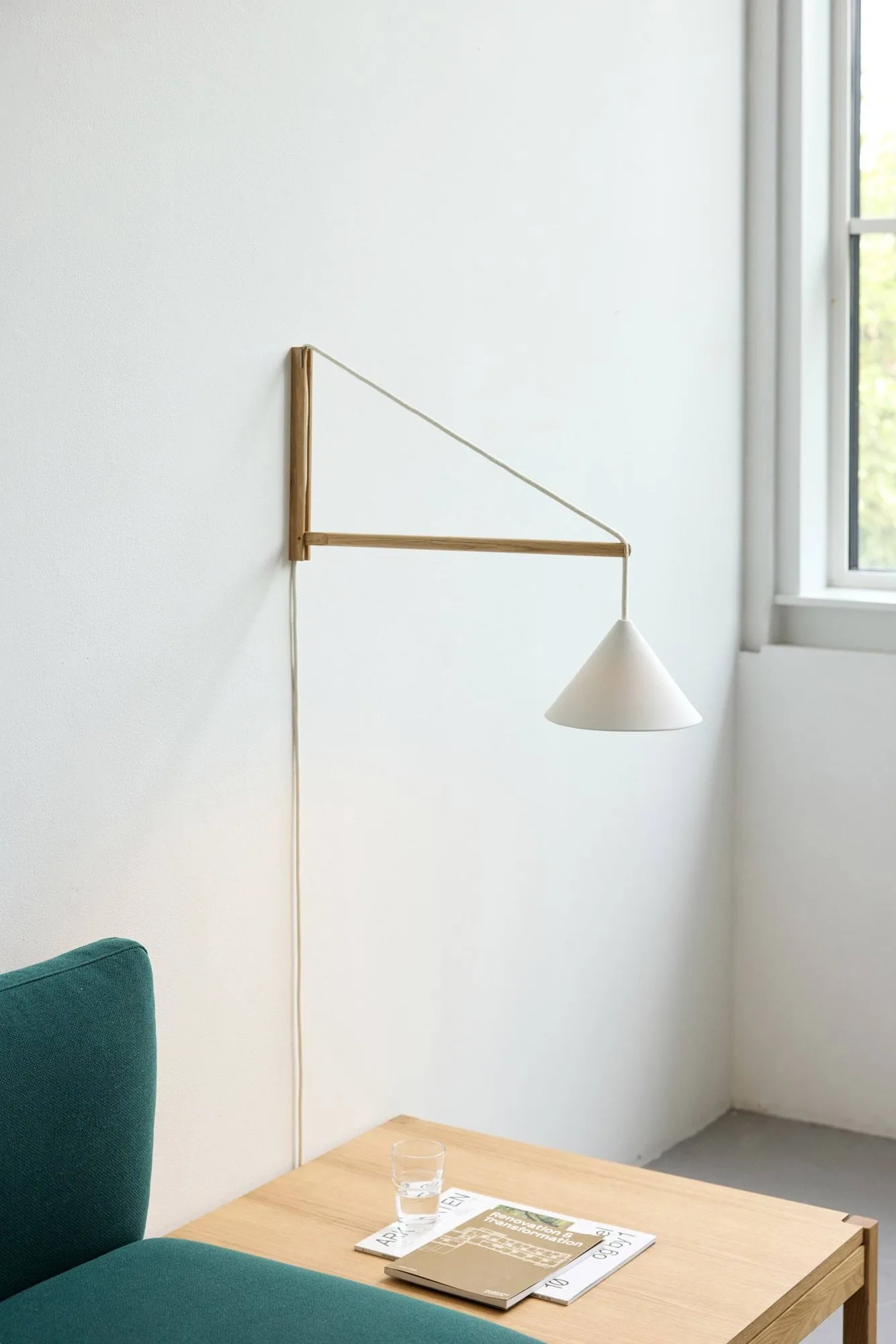 Suspended Wall Lamp, Eik-hvit MOEBE