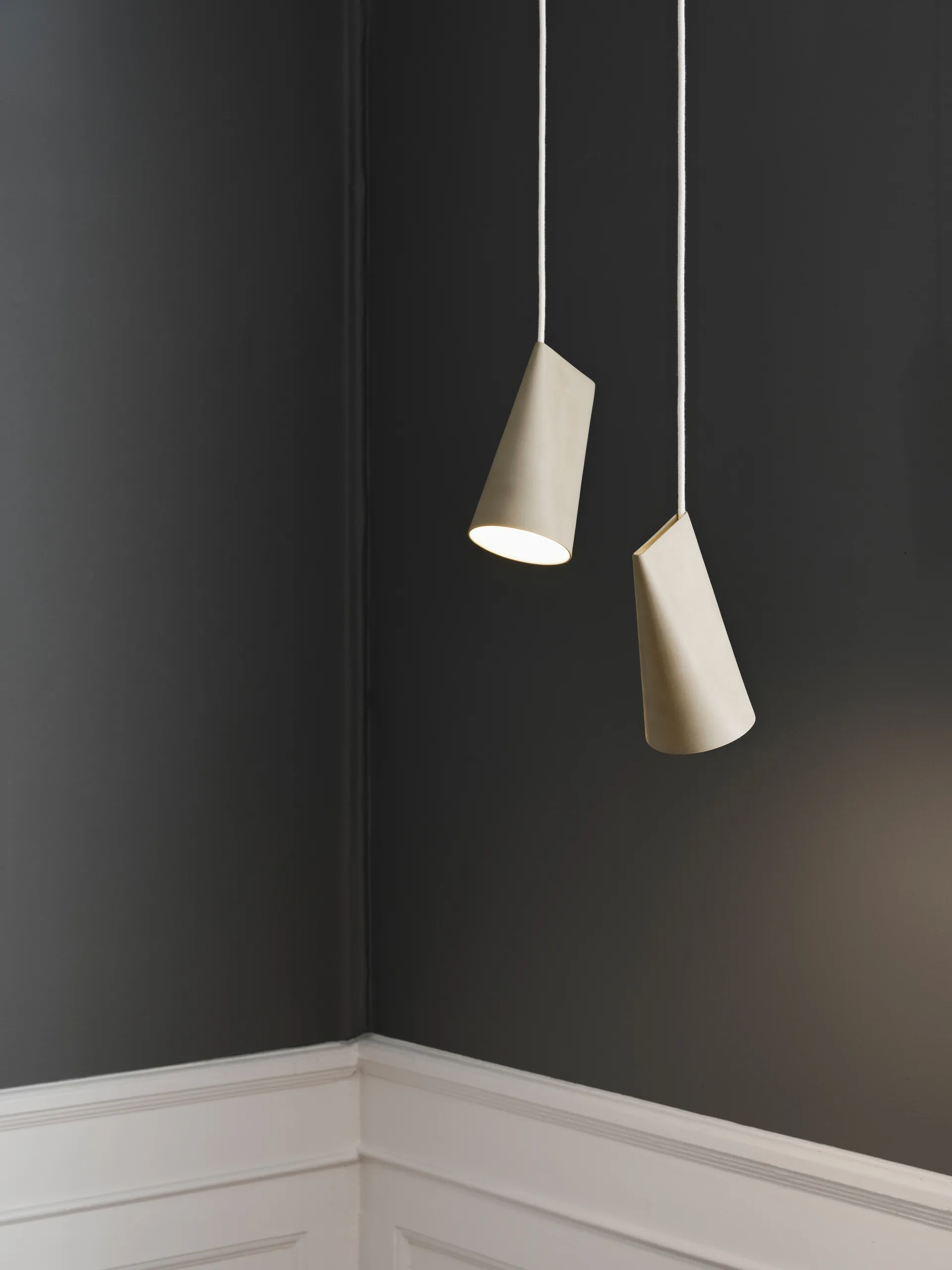 Taklampe keramikk 11,2 x 22 cm, Oliven MOEBE