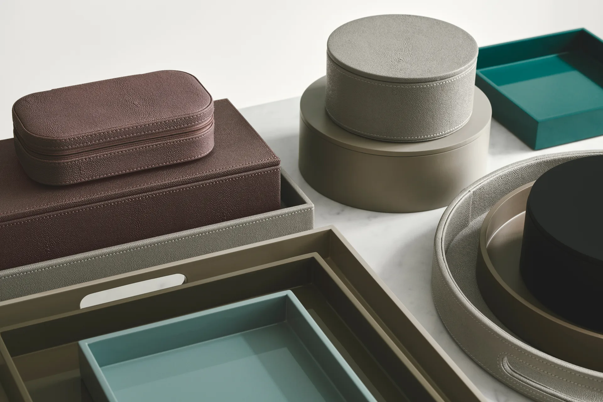 Matt lakkert oppbevaringsboks Ø20x7 cm, Fawn Mojoo