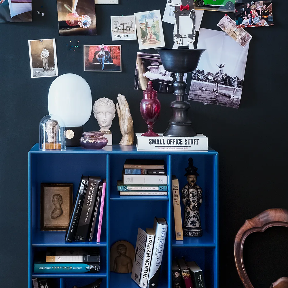 COMPILE dekorativ hylle 69,6x69,6 cm, Rhubarb 151 Montana