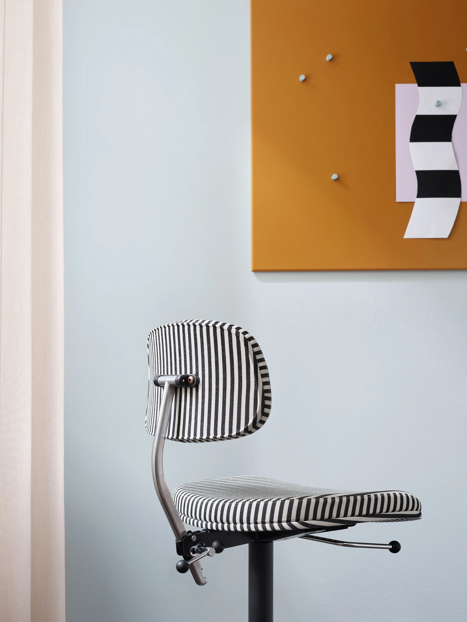 Kevi 2534U kontorstol, Stripe-aluminium Montana