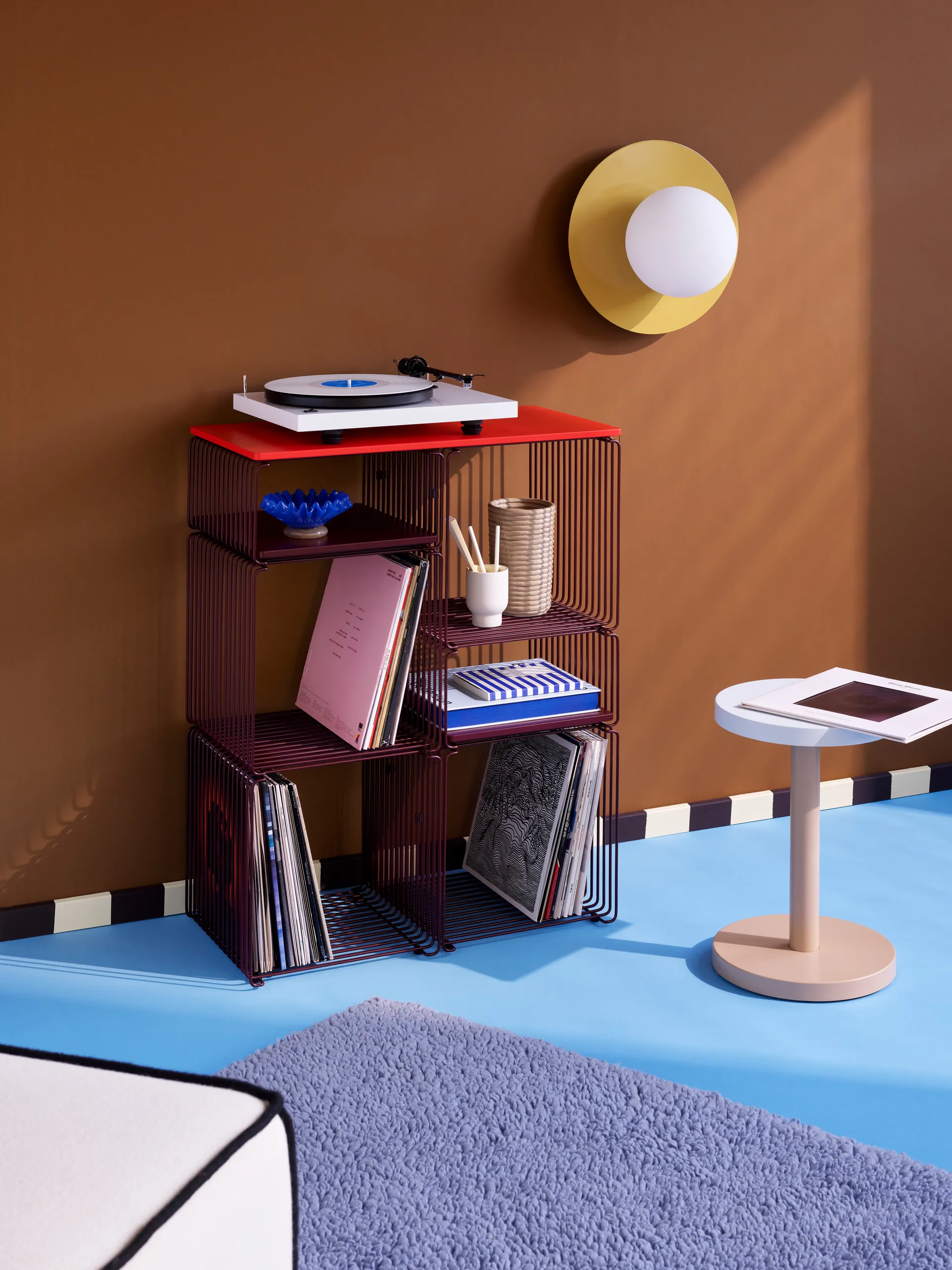 Panton Wire Extended hylle 70x34,8x25,7 cm, Black red Montana