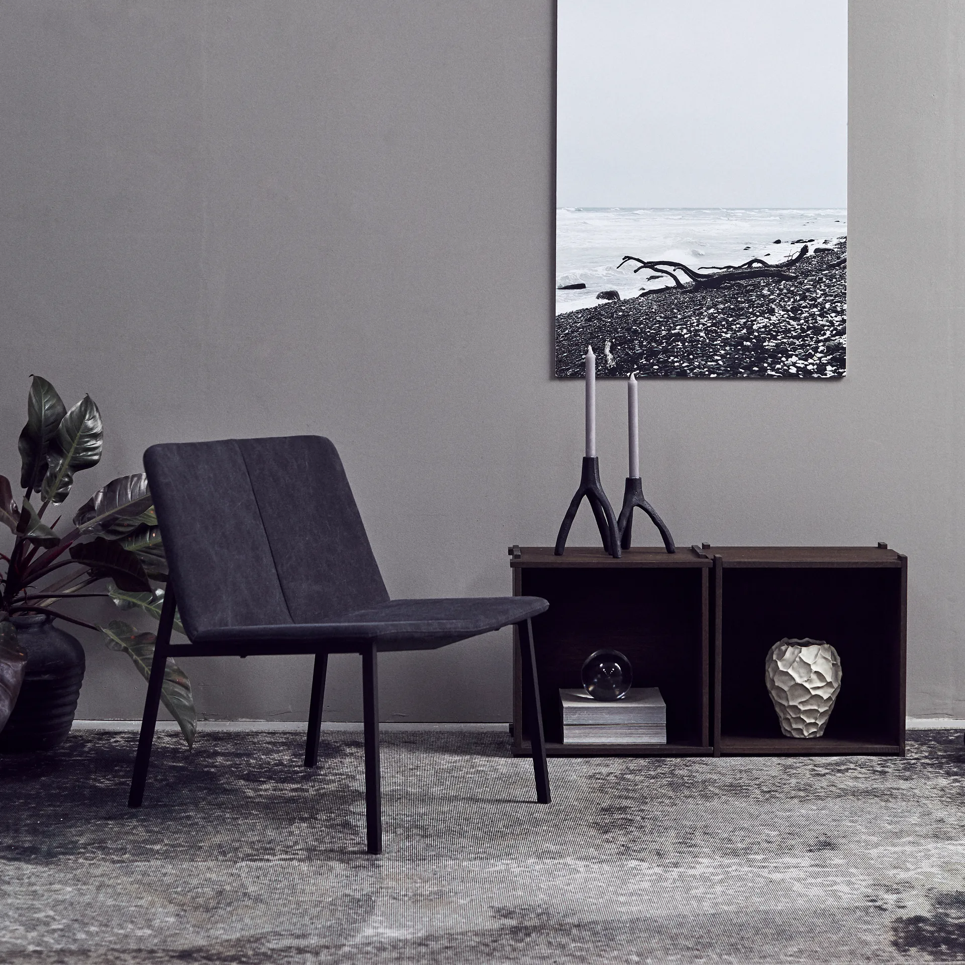 Aion lysestake XL 22 cm, Svart MUUBS