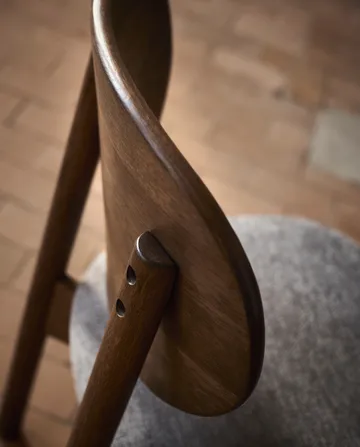 Oka stol - Mørkoljet eik, grey - MUUBS