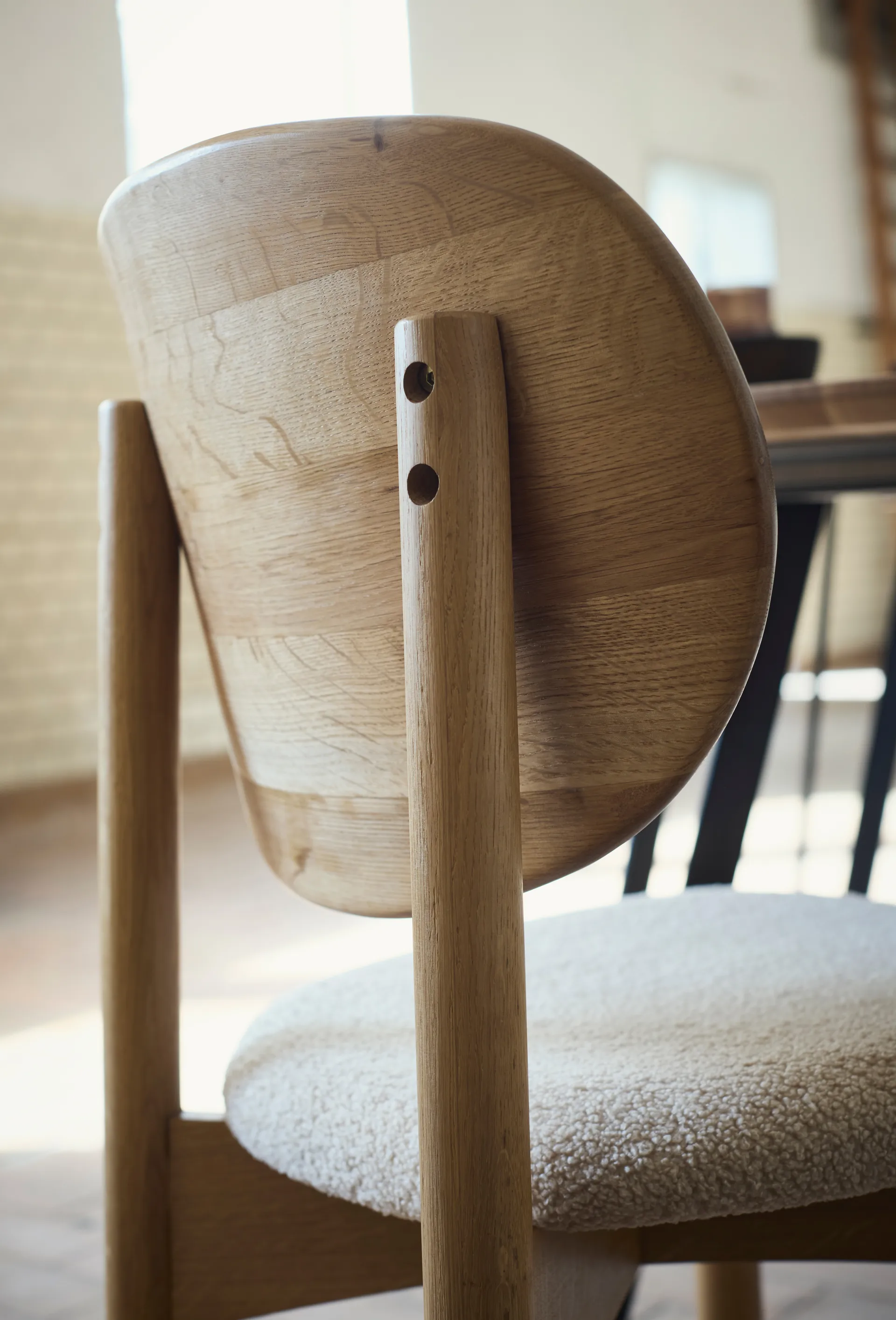Oka stol, Naturoljet eik, sand MUUBS