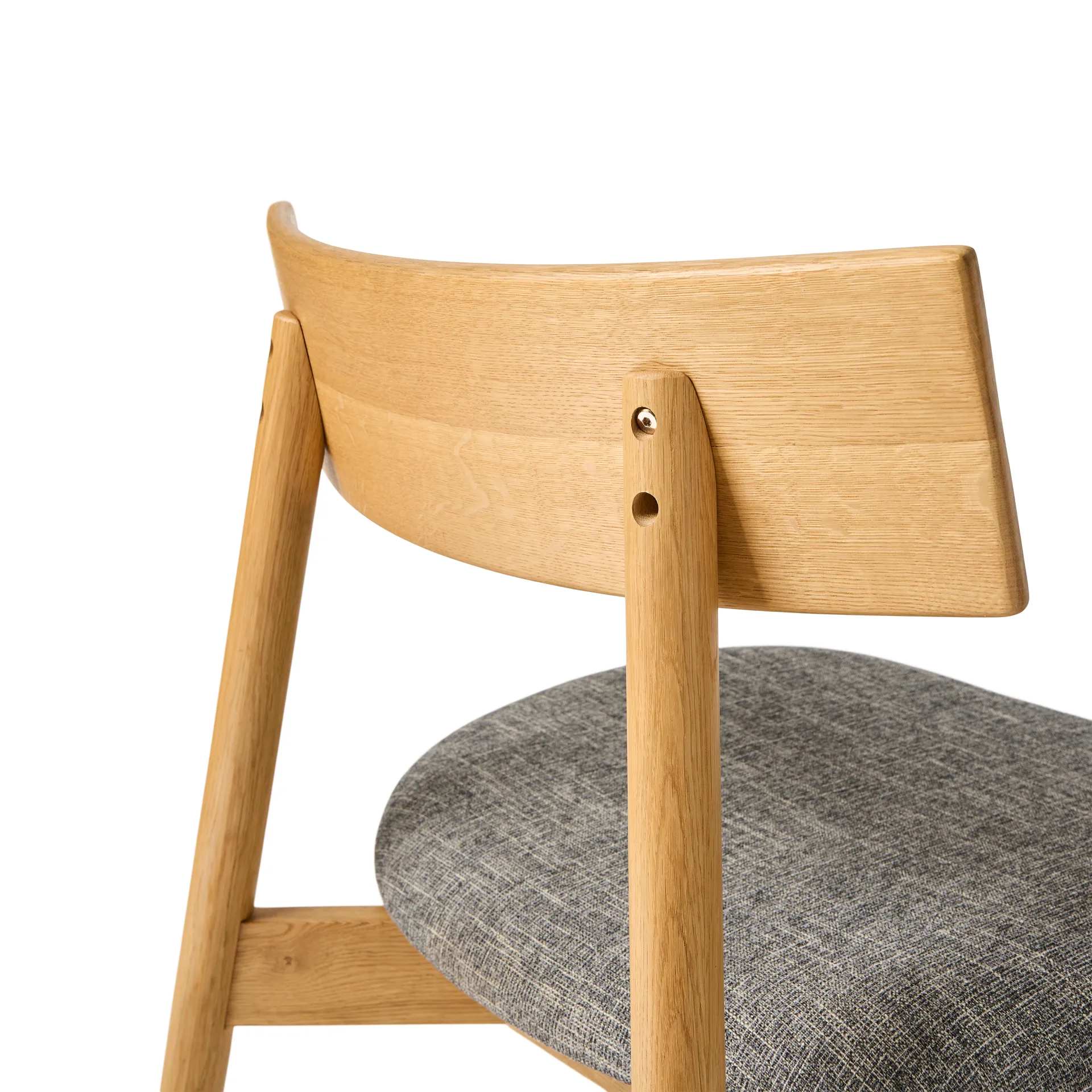 Tetra lounge chair, Betongfarget stoff-naturoljet eik MUUBS